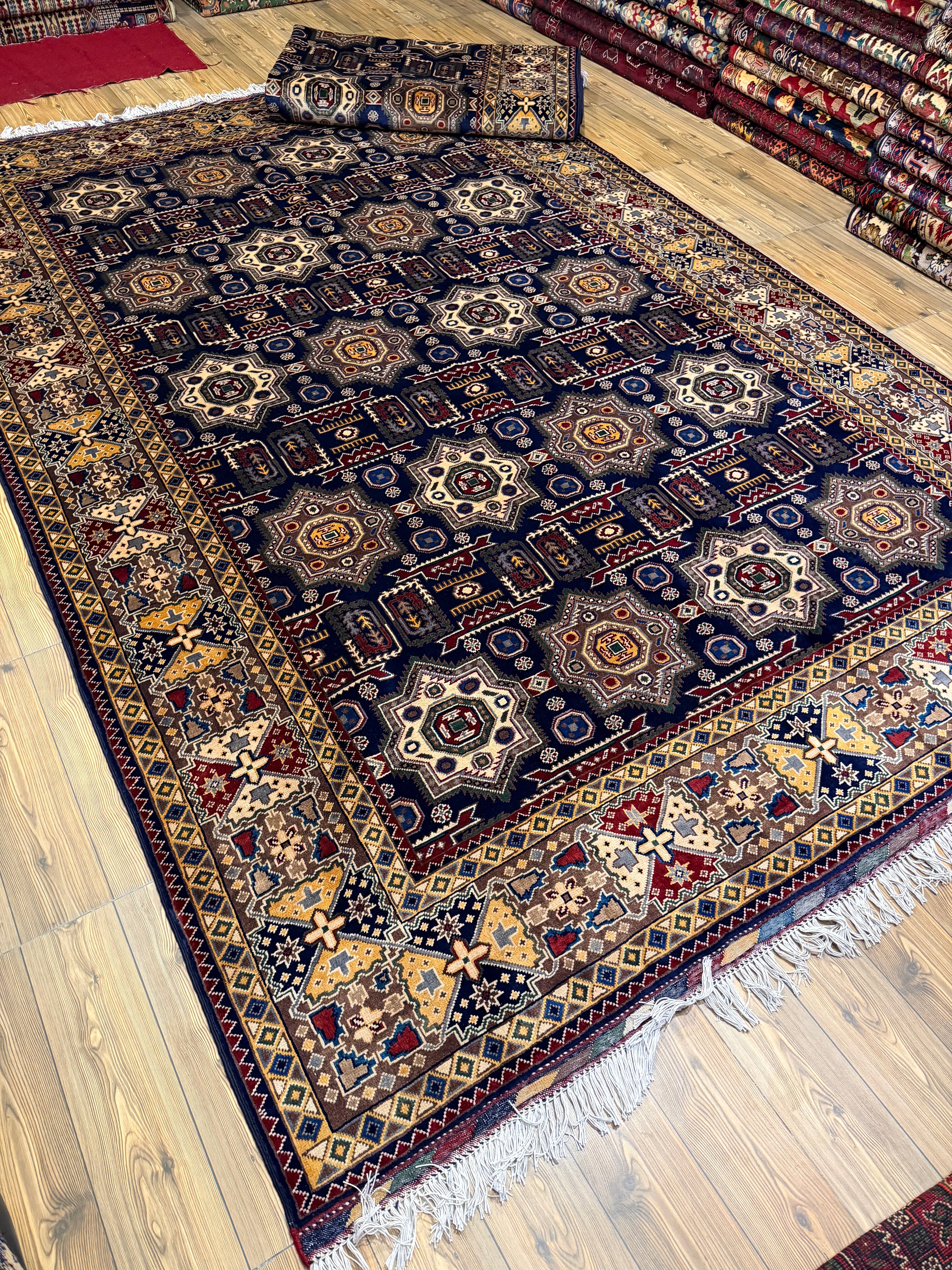 Luxury fine Afghan "Vollayati" Carpet