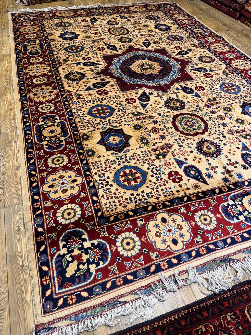 Luxury fine Afghan "Vollayati" Carpet