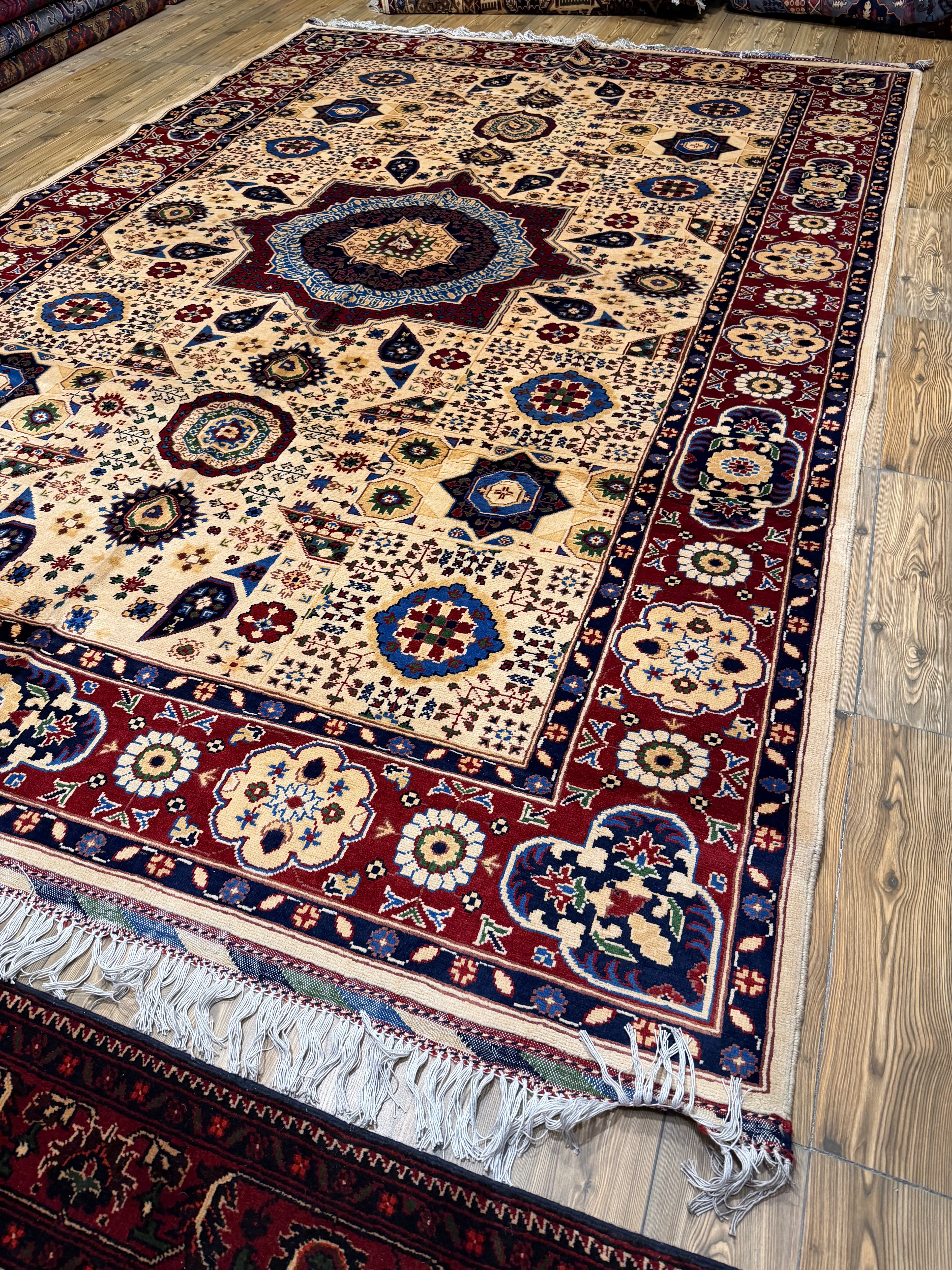 Luxury fine Afghan "Vollayati" Carpet