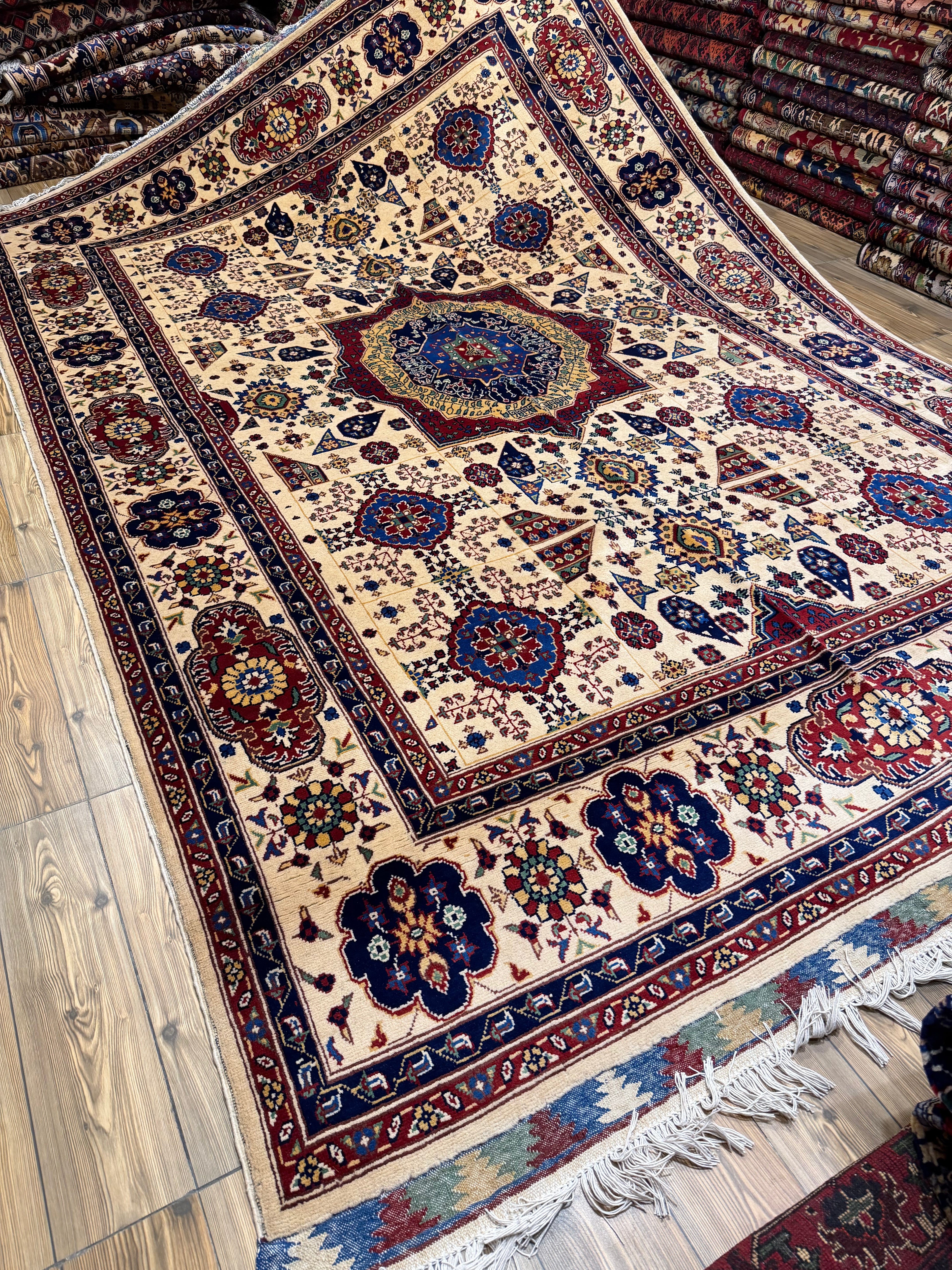 Luxury fine Afghan "Vollayati" Carpet
