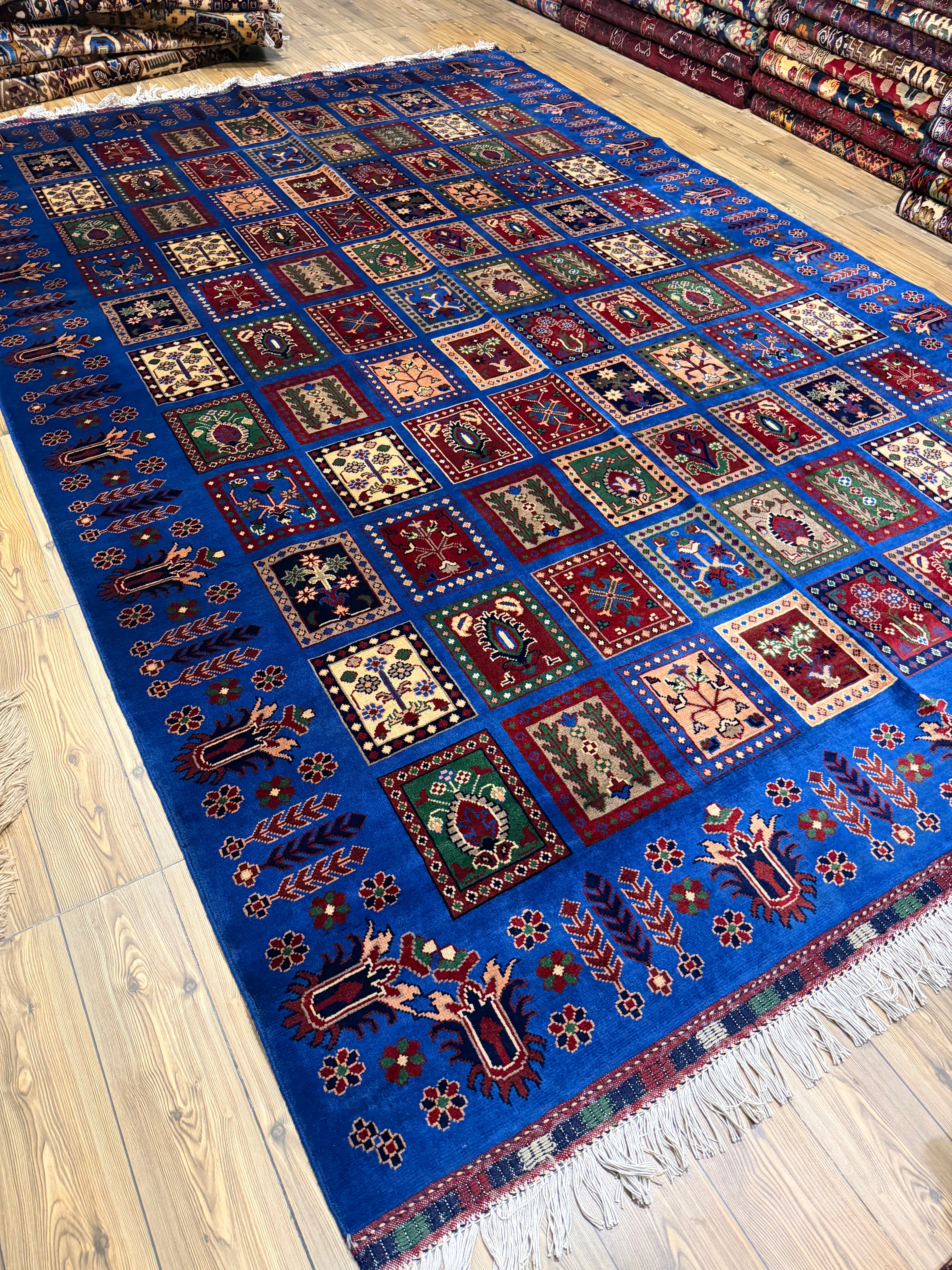 Luxury fine Afghan "Vollayati" Carpet