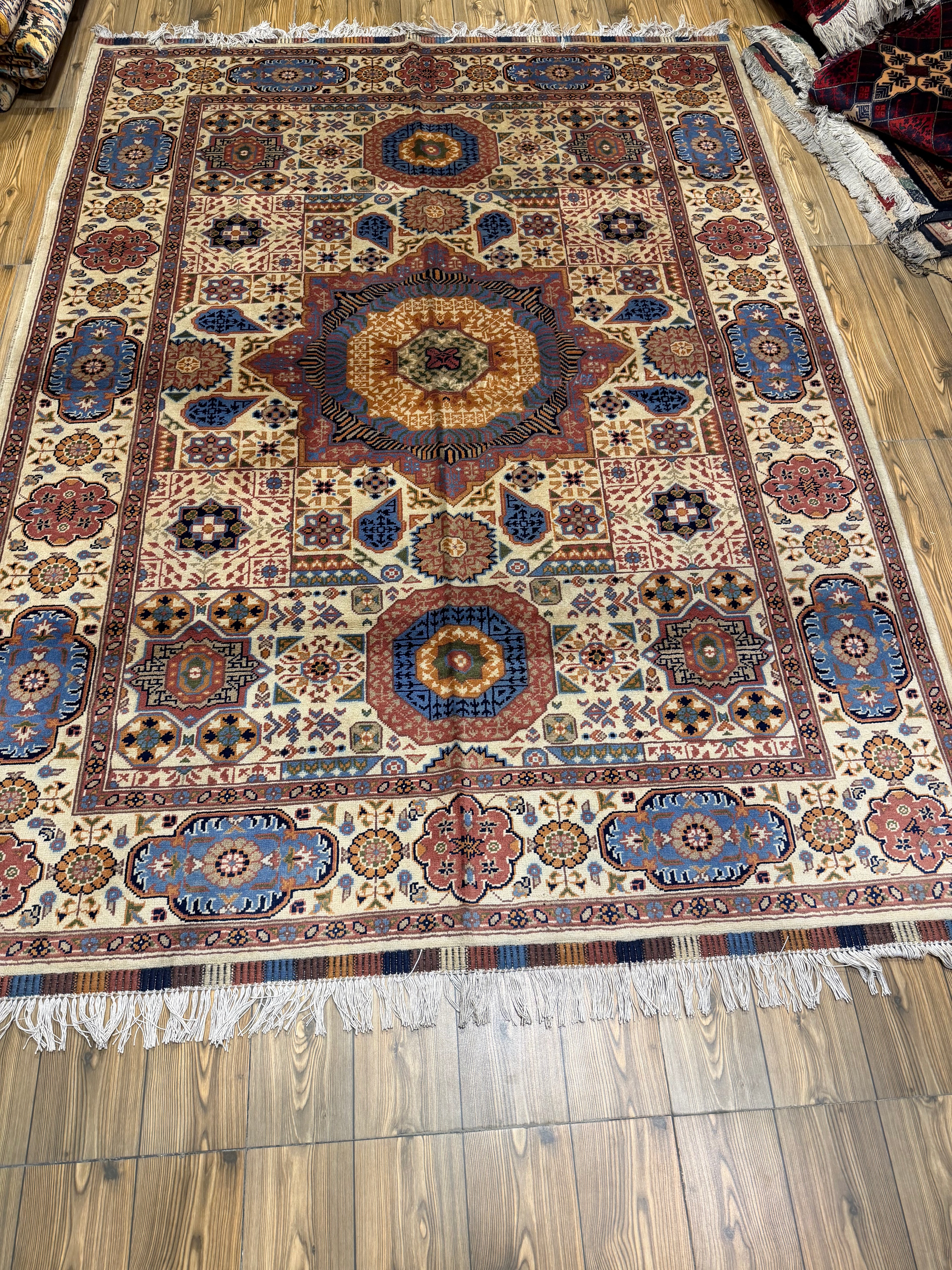 Luxury fine Afghan "Vollayati" Carpet