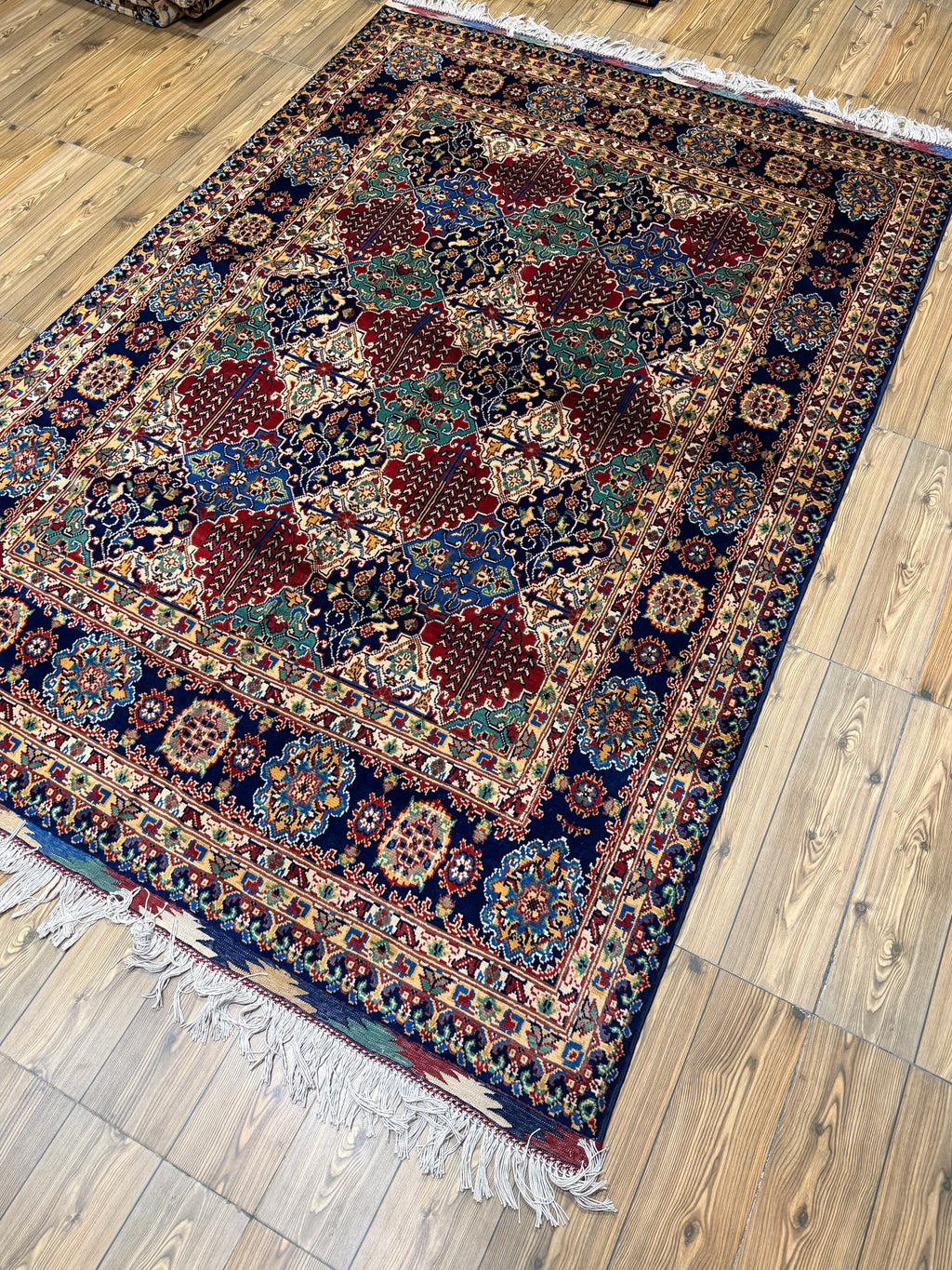 Luxury fine Afghan "Vollayati" Carpet