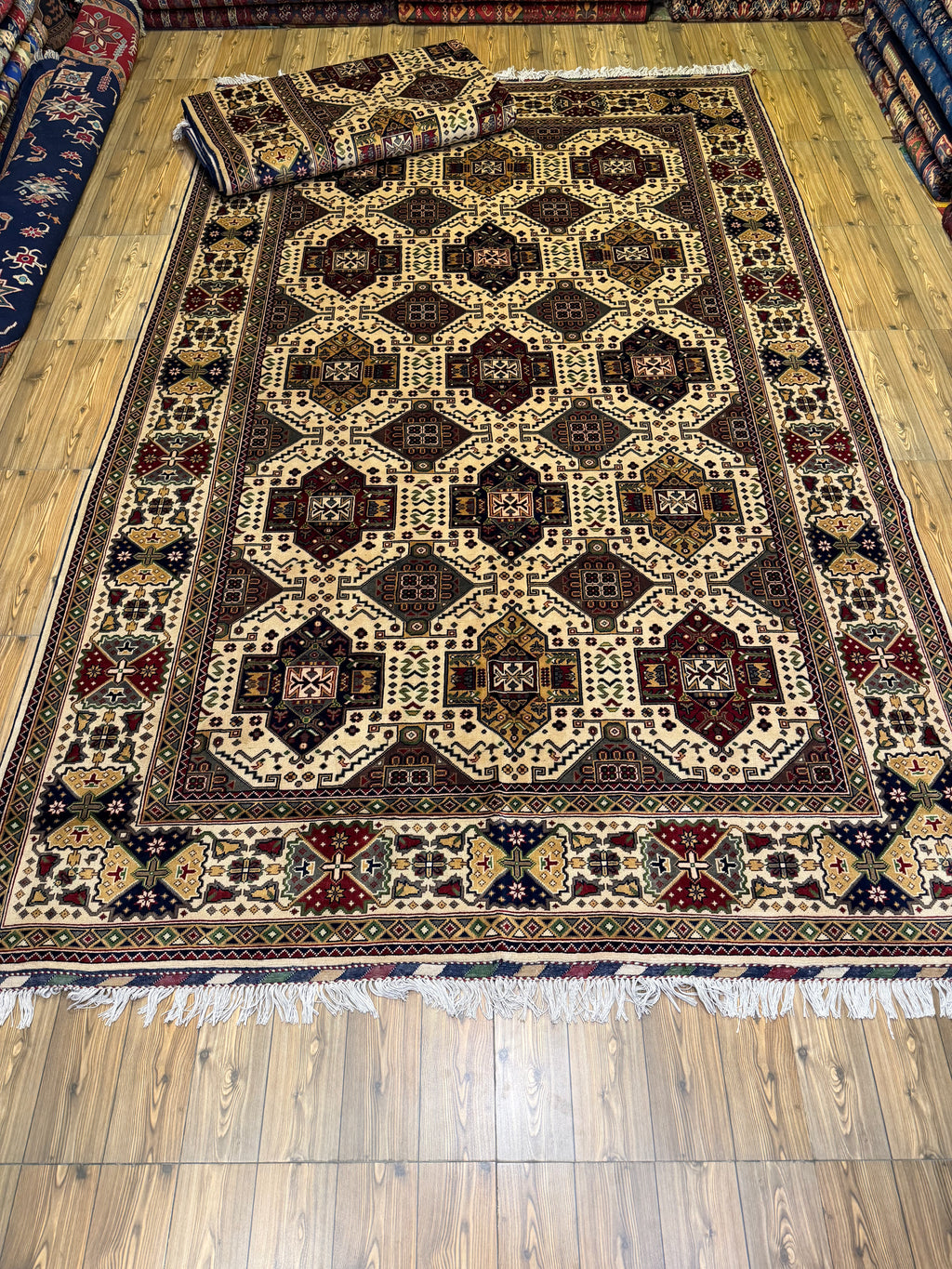 Luxury fine Afghan "Vollayati" Carpet