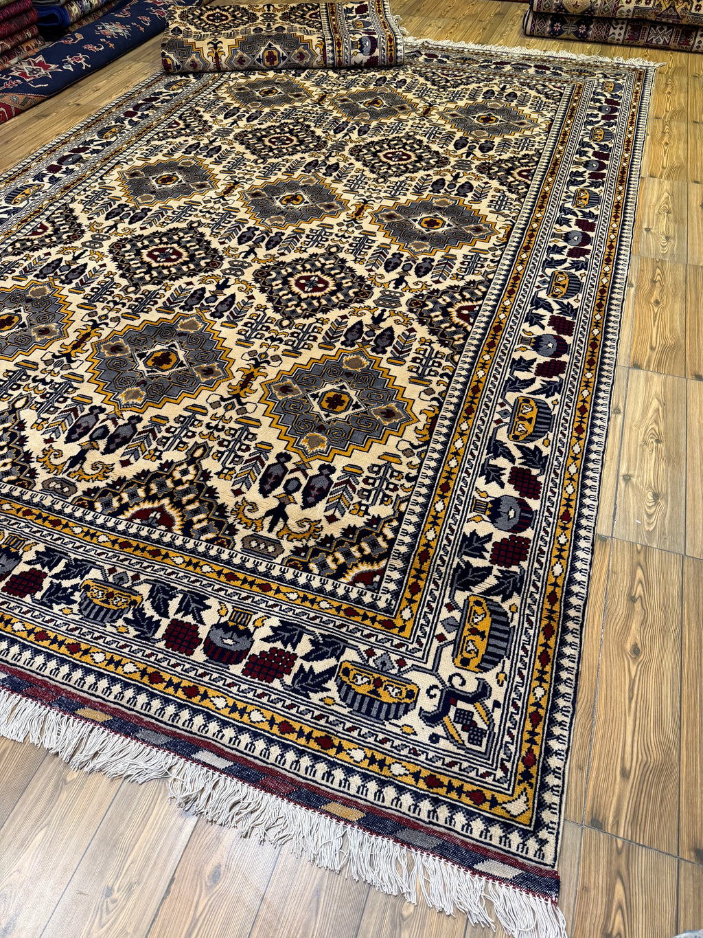 Luxury fine Afghan "Vollayati" Carpet