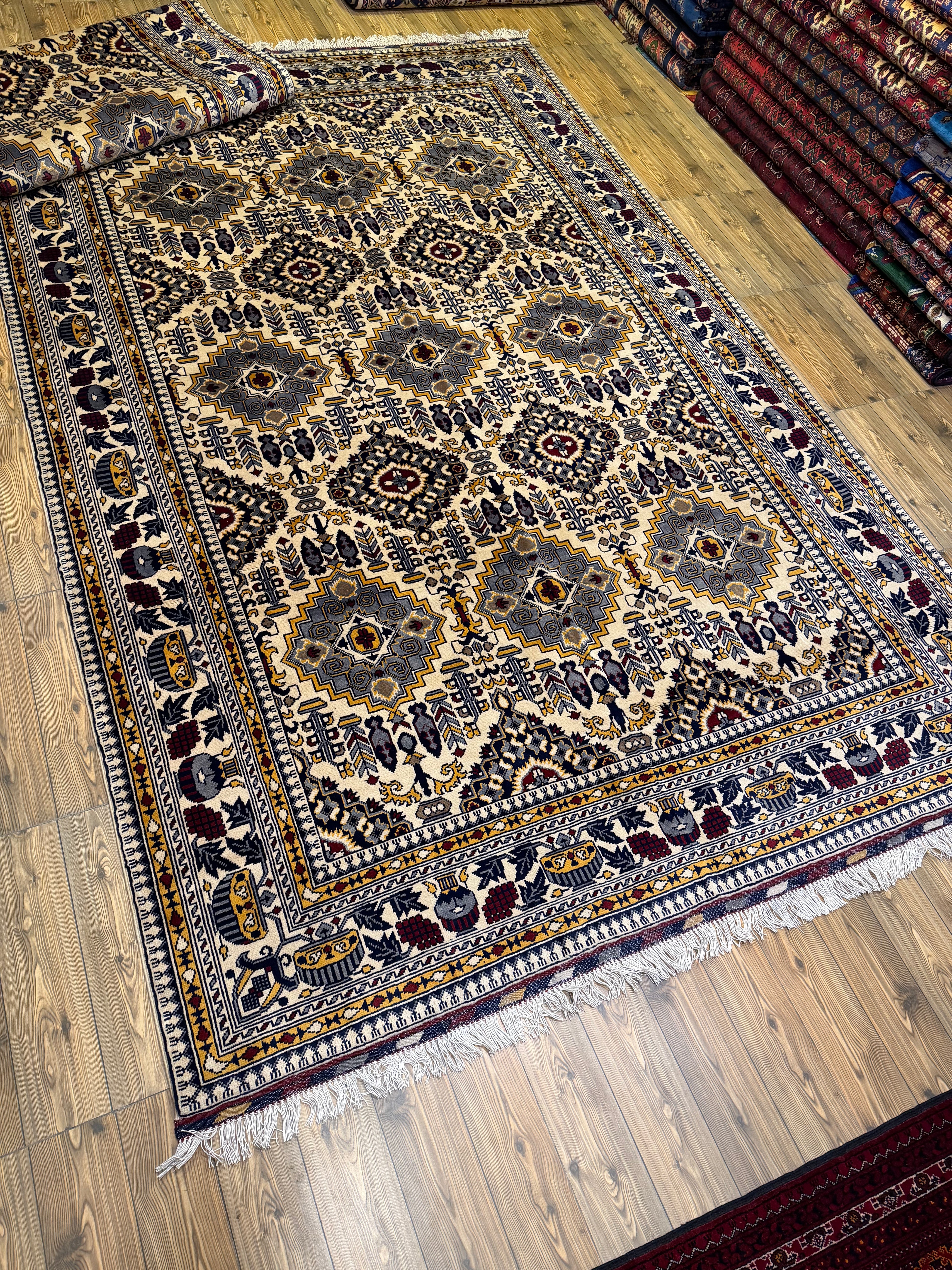Luxury fine Afghan "Vollayati" Carpet