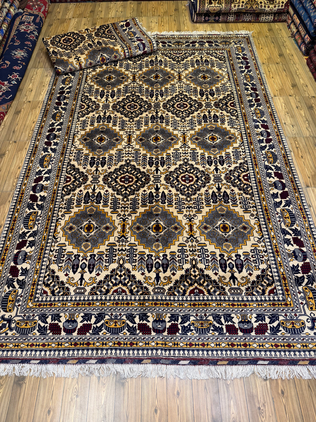 Luxury fine Afghan "Vollayati" Carpet
