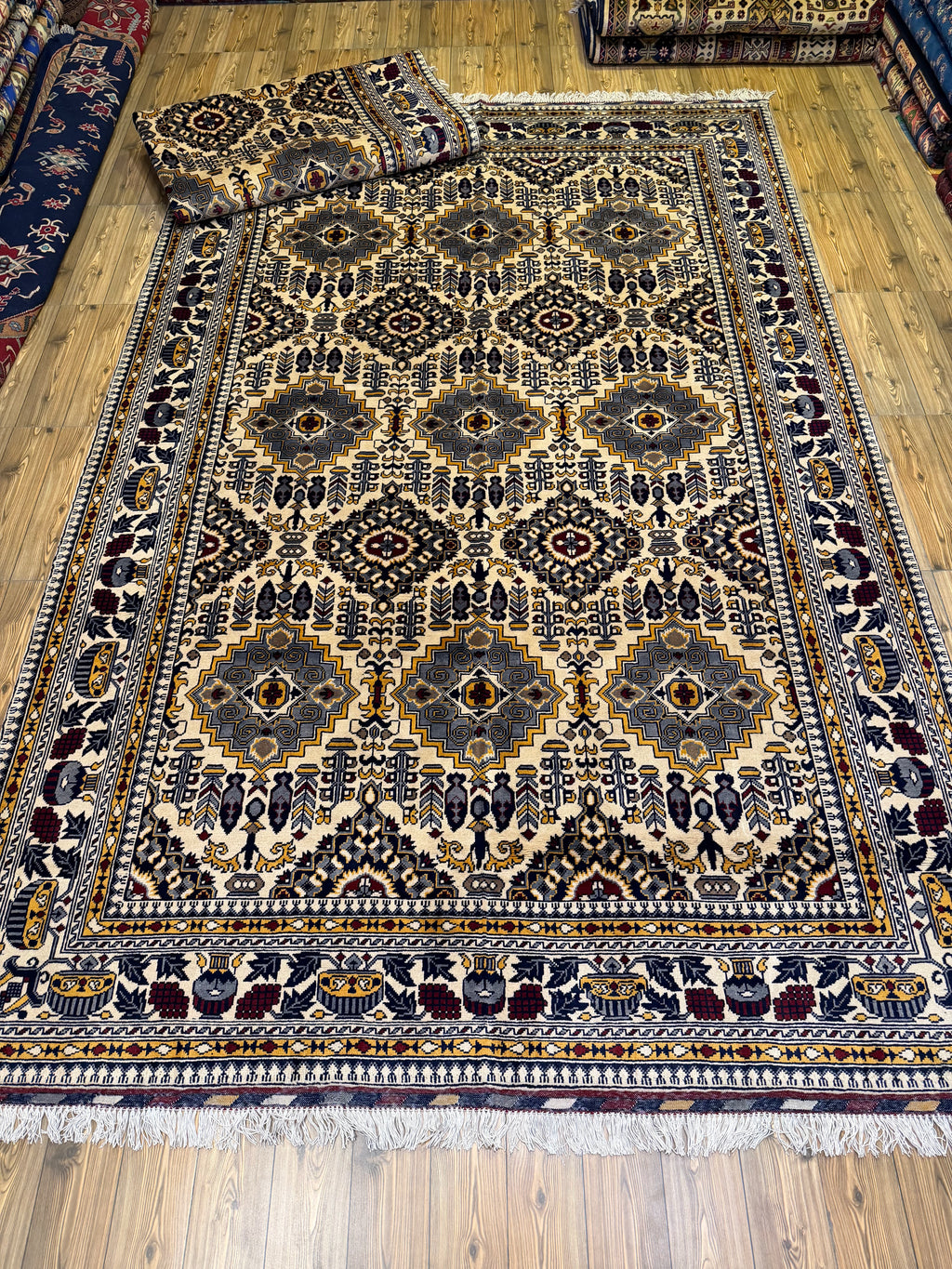 Luxury fine Afghan "Vollayati" Carpet