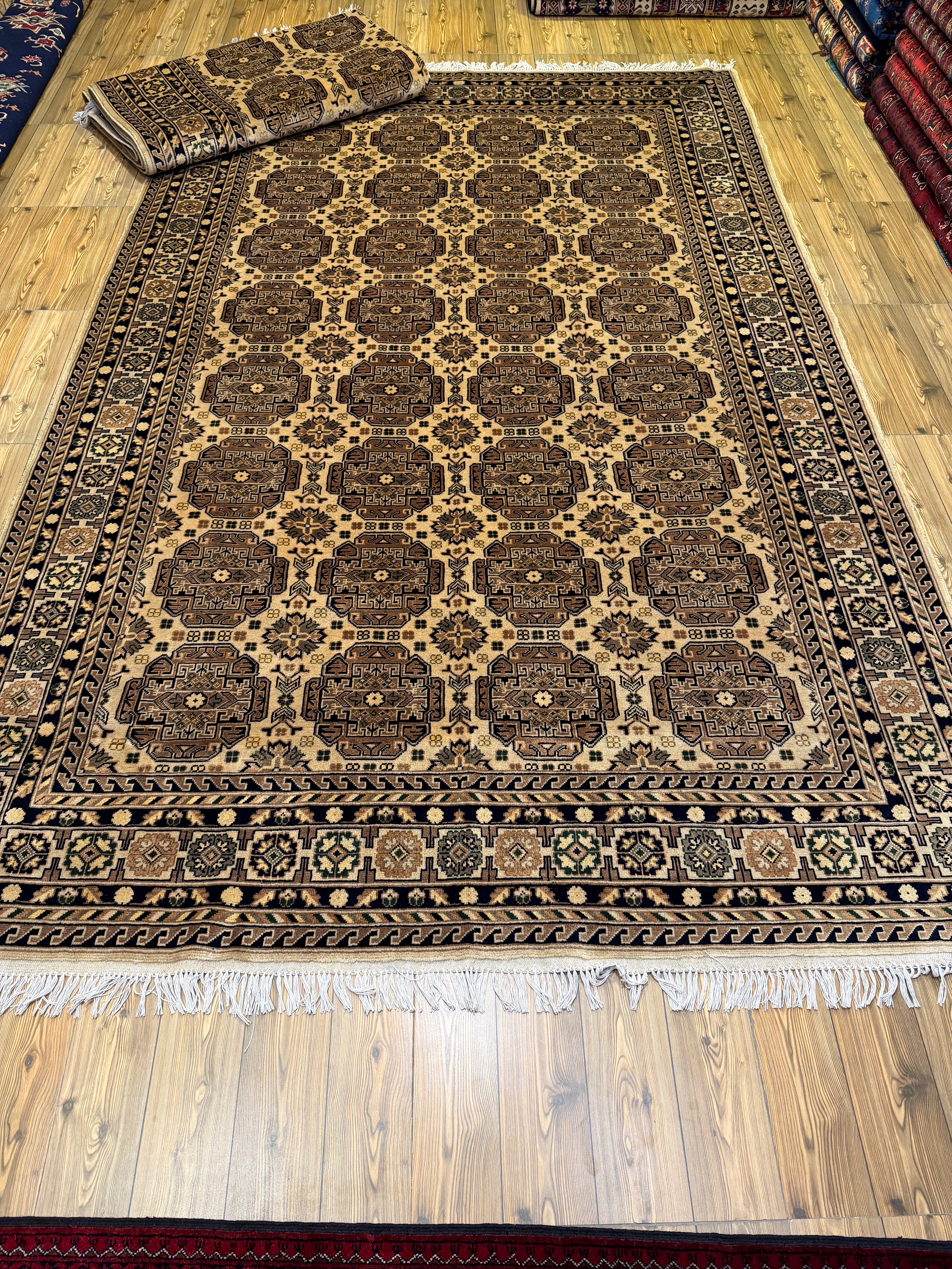 Luxury fine Afghan "Vollayati" Carpet