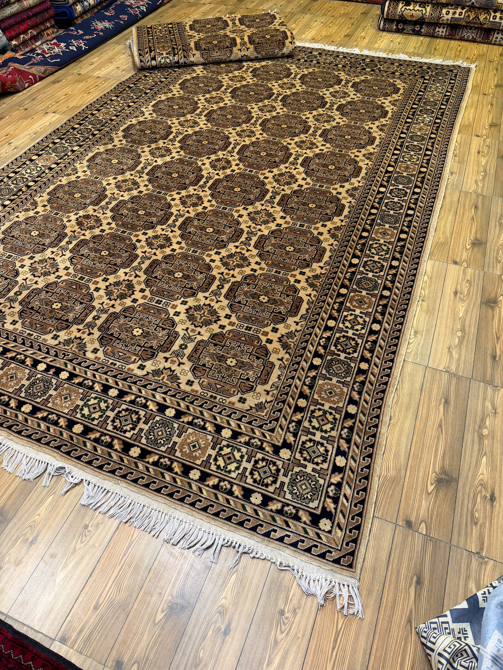 Luxury fine Afghan "Vollayati" Carpet