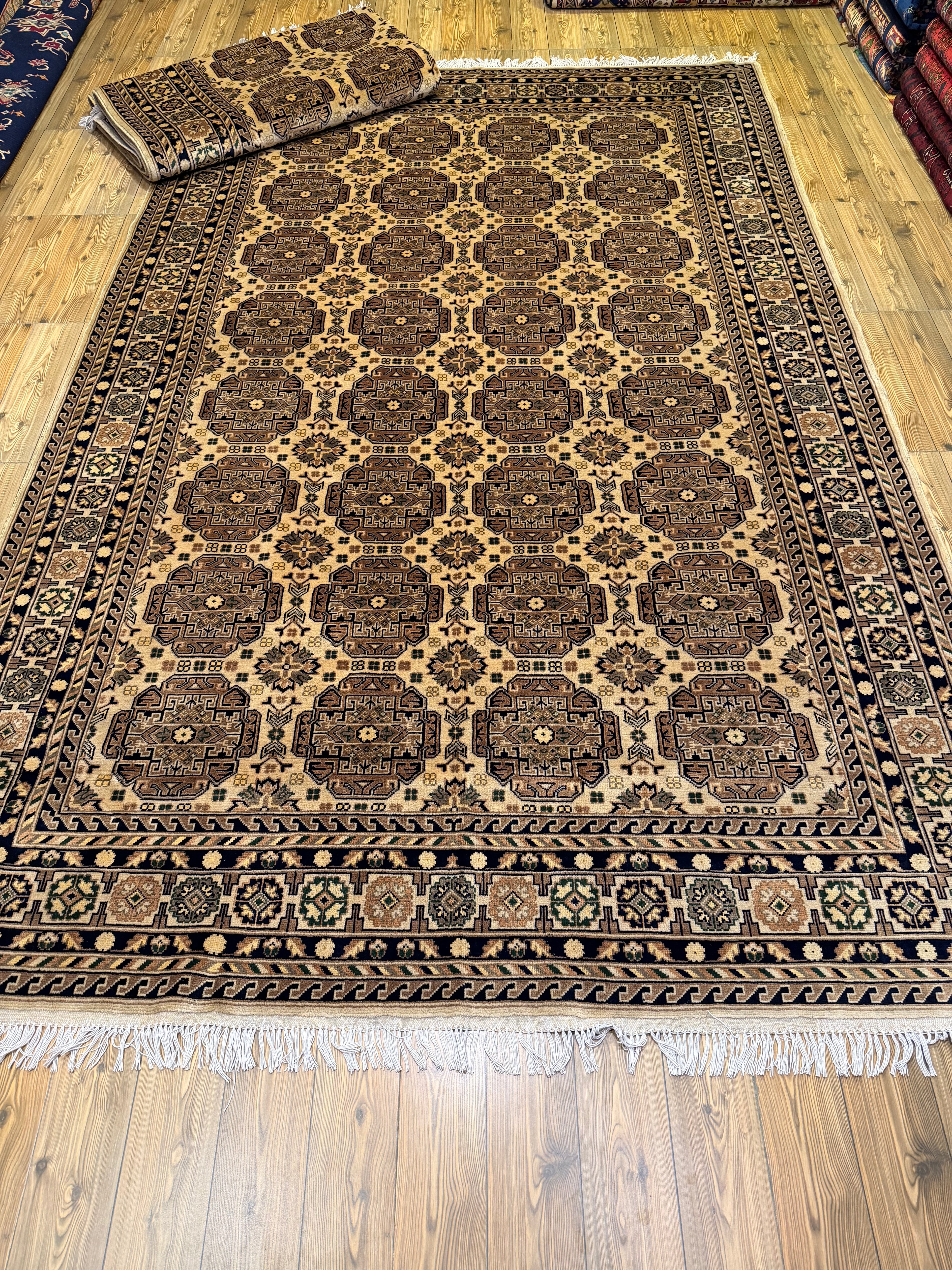 Luxury fine Afghan "Vollayati" Carpet