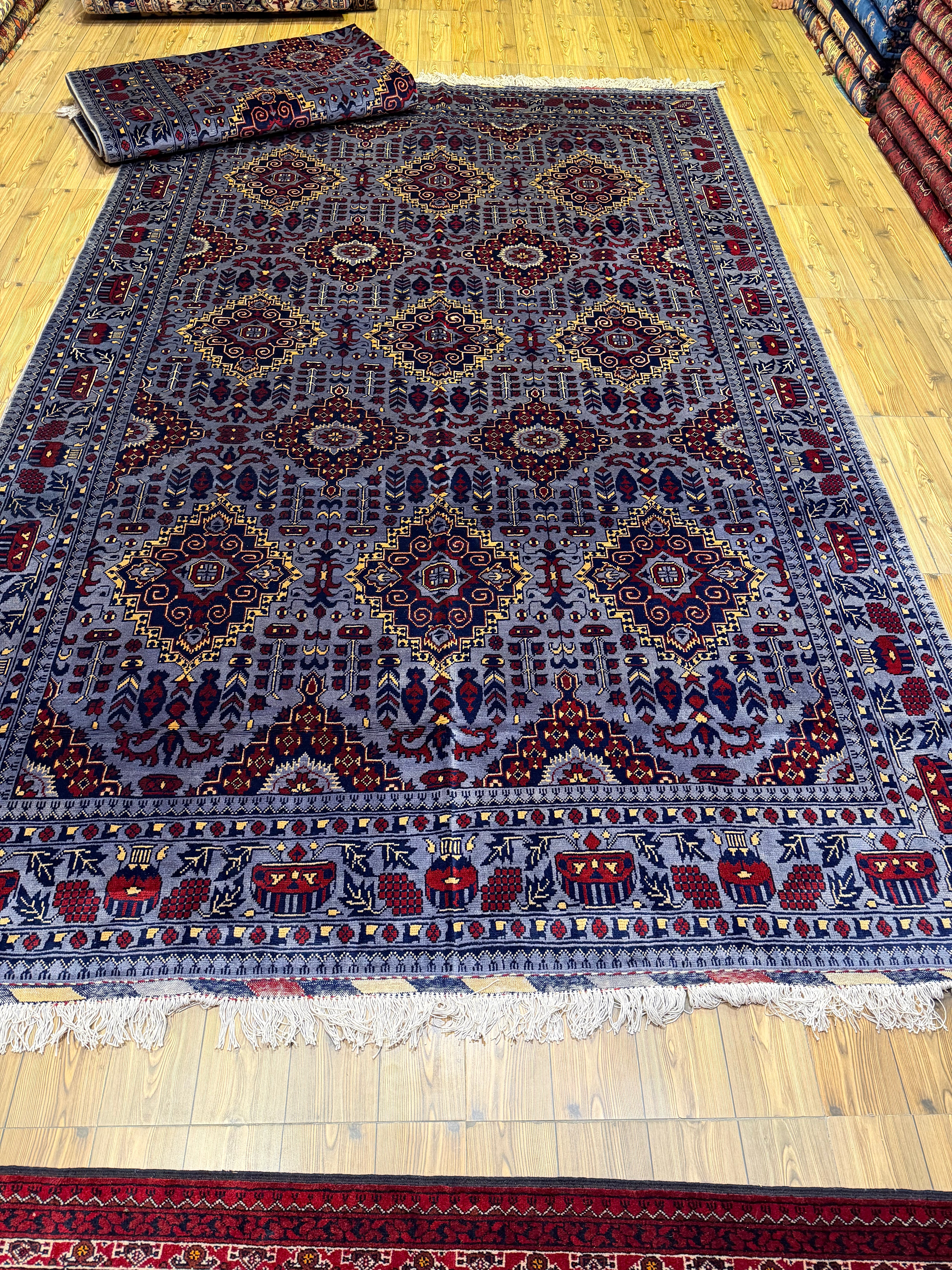 Luxury fine Afghan "Vollayati" Carpet
