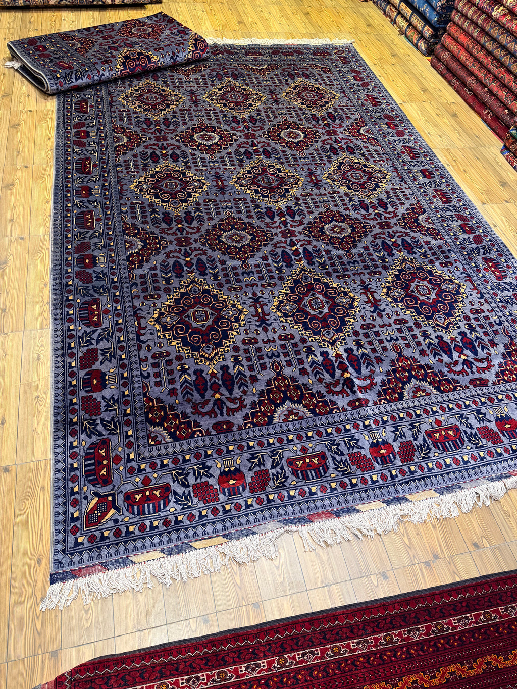 Luxury fine Afghan "Vollayati" Carpet