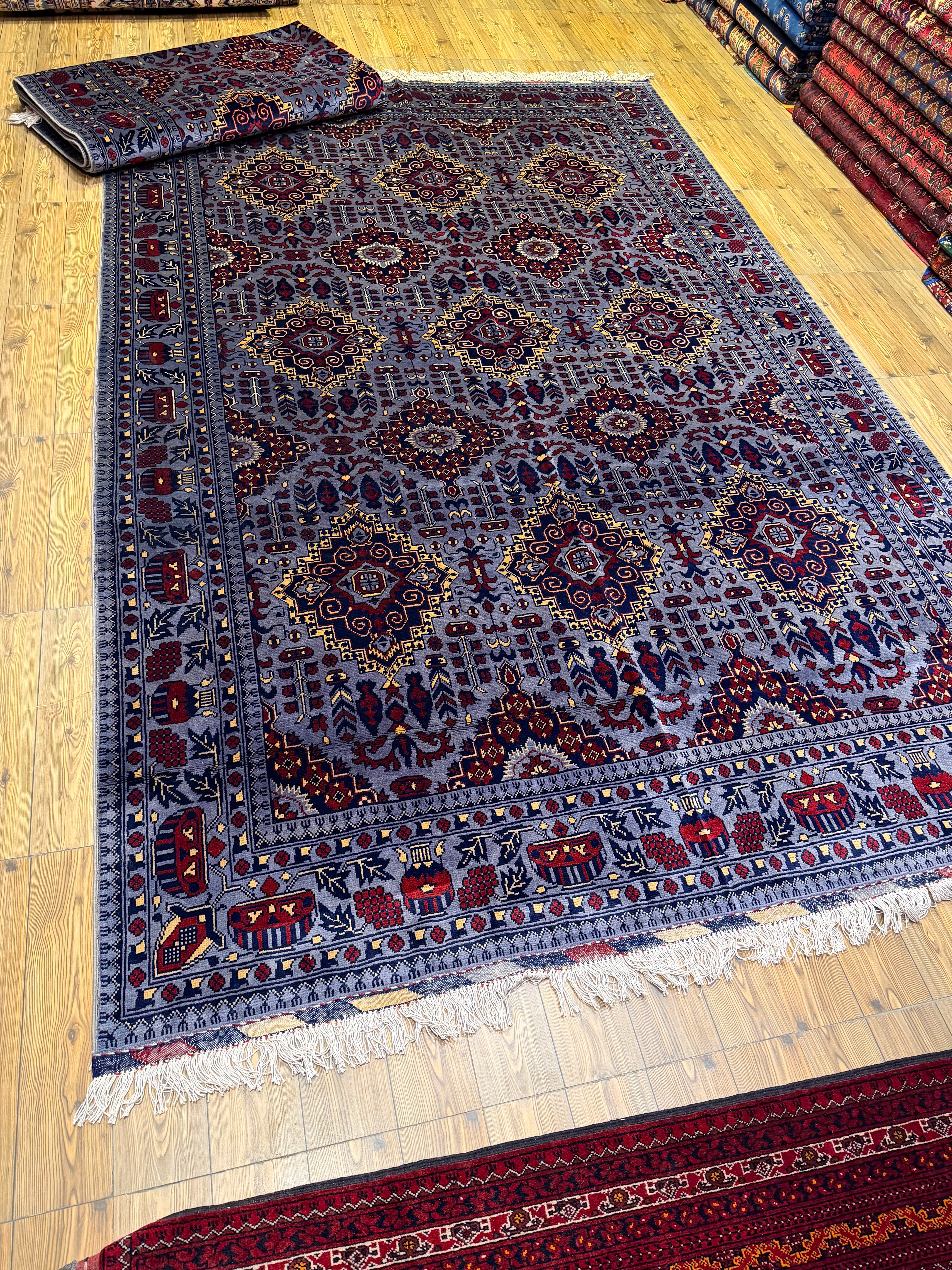 Luxury fine Afghan "Vollayati" Carpet