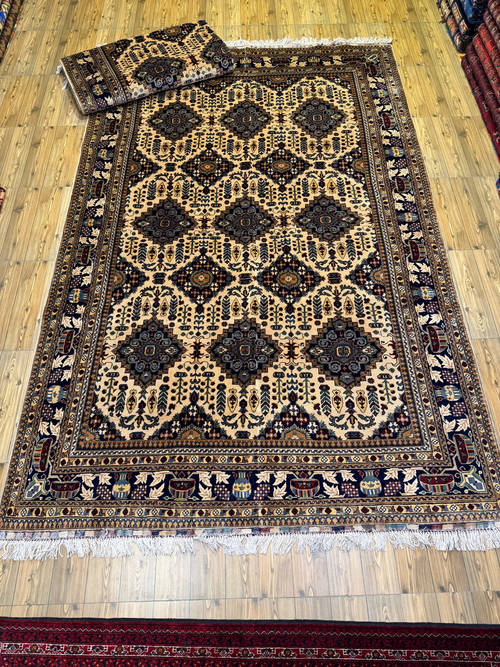 Luxury fine Afghan "Vollayati" Carpet