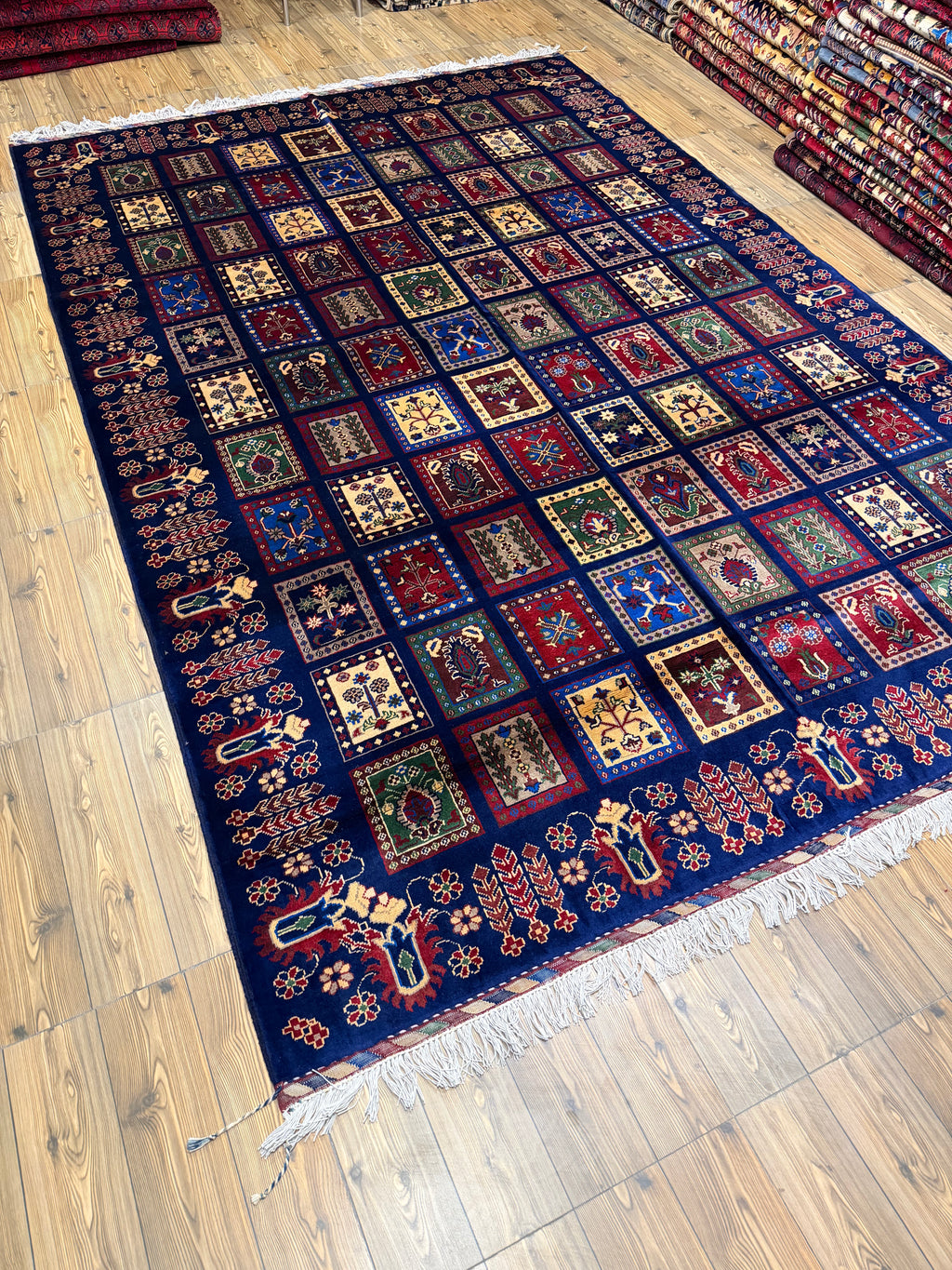 Luxury fine Afghan "Vollayati" Carpet