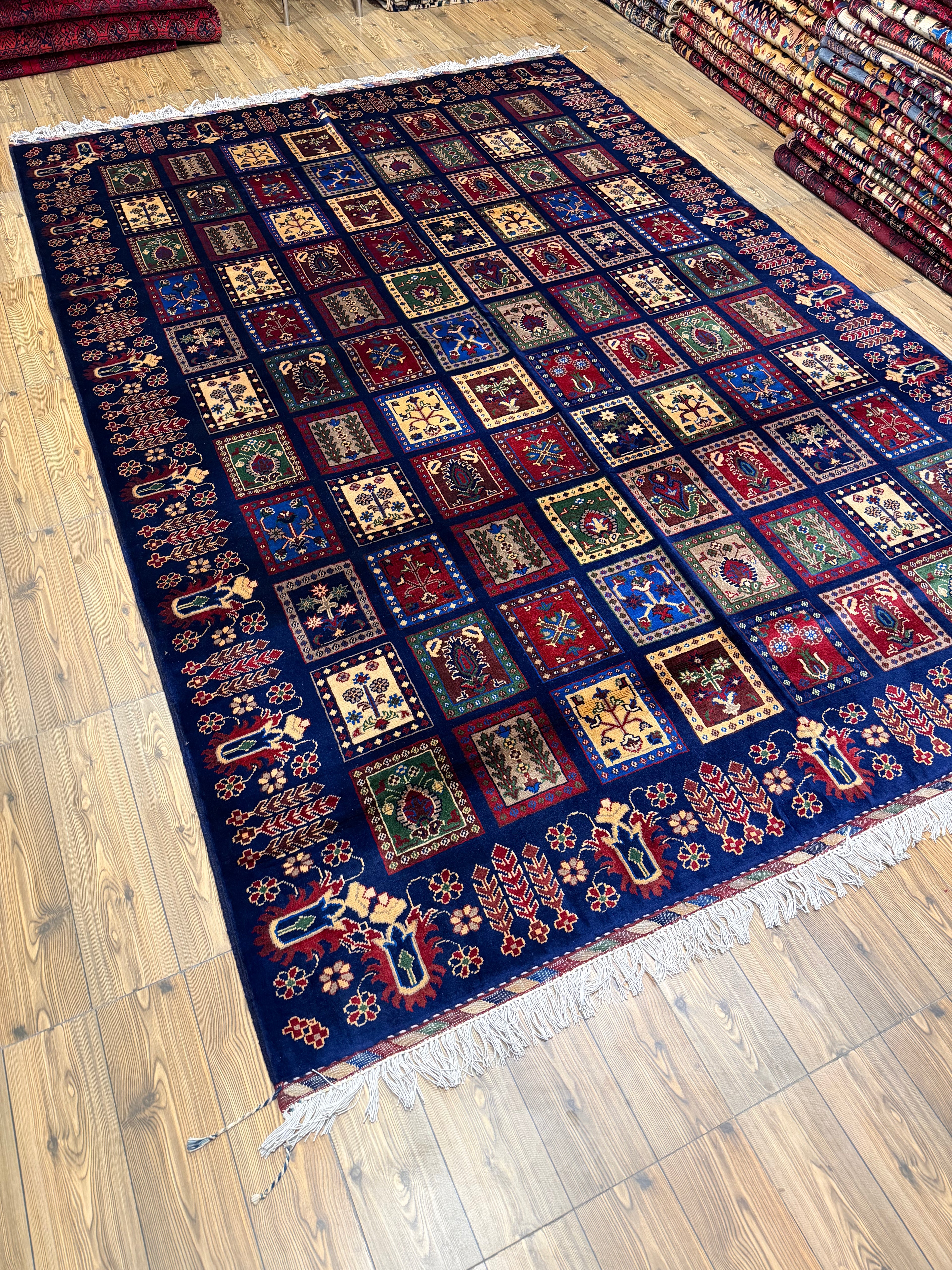 Luxury fine Afghan "Vollayati" Carpet
