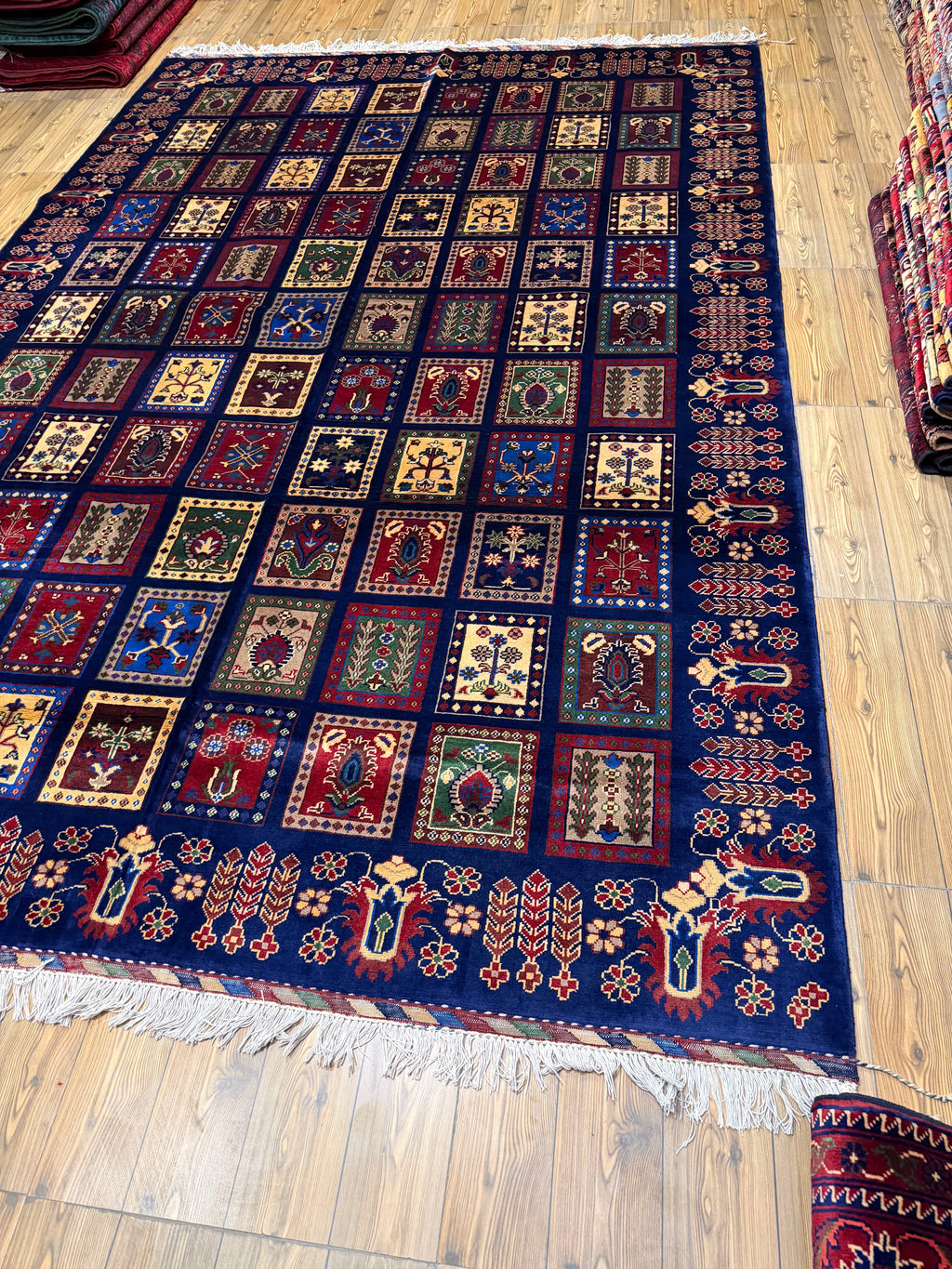 Luxury fine Afghan "Vollayati" Carpet