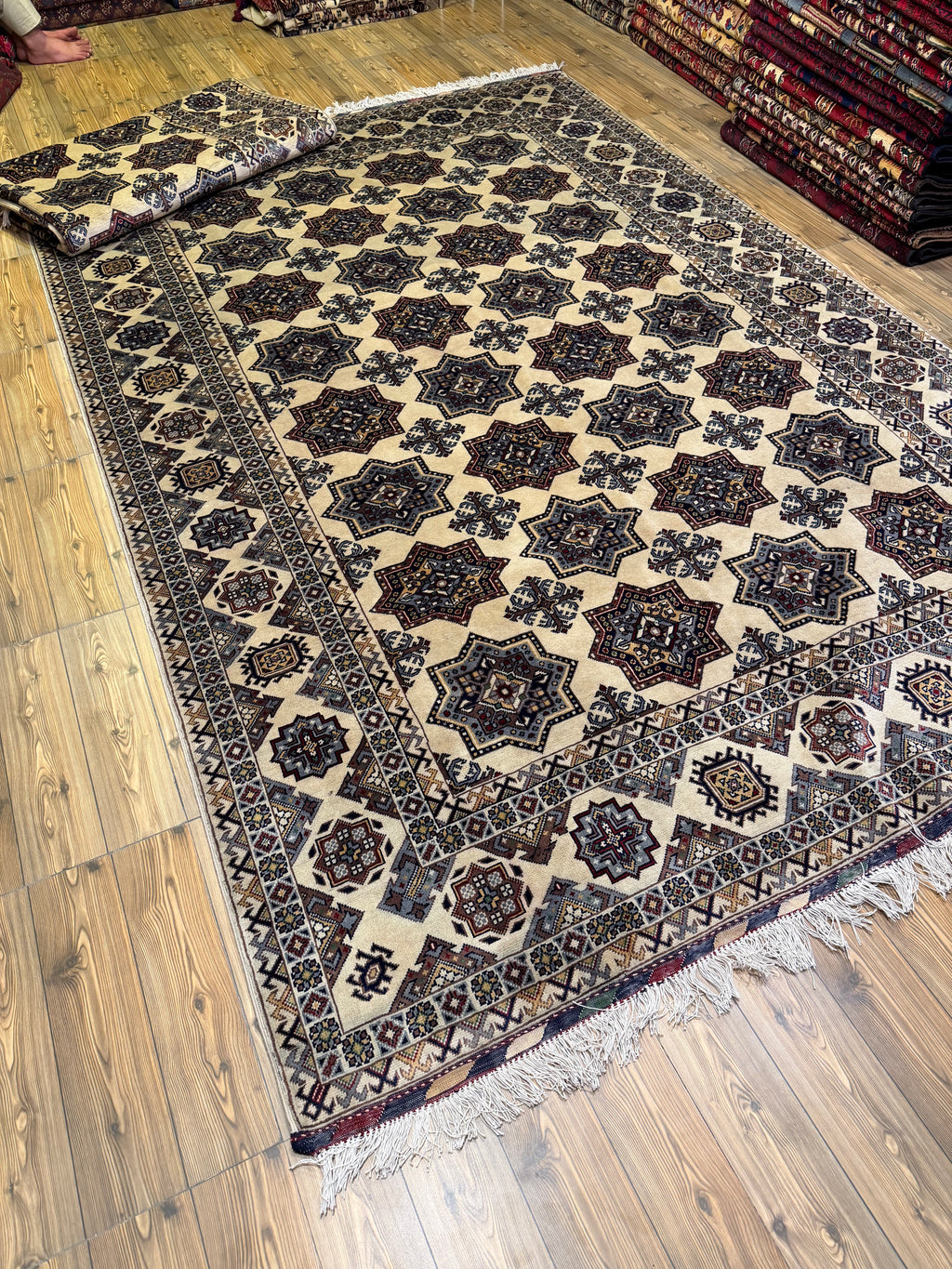 Luxury fine Afghan "Vollayati" Carpet
