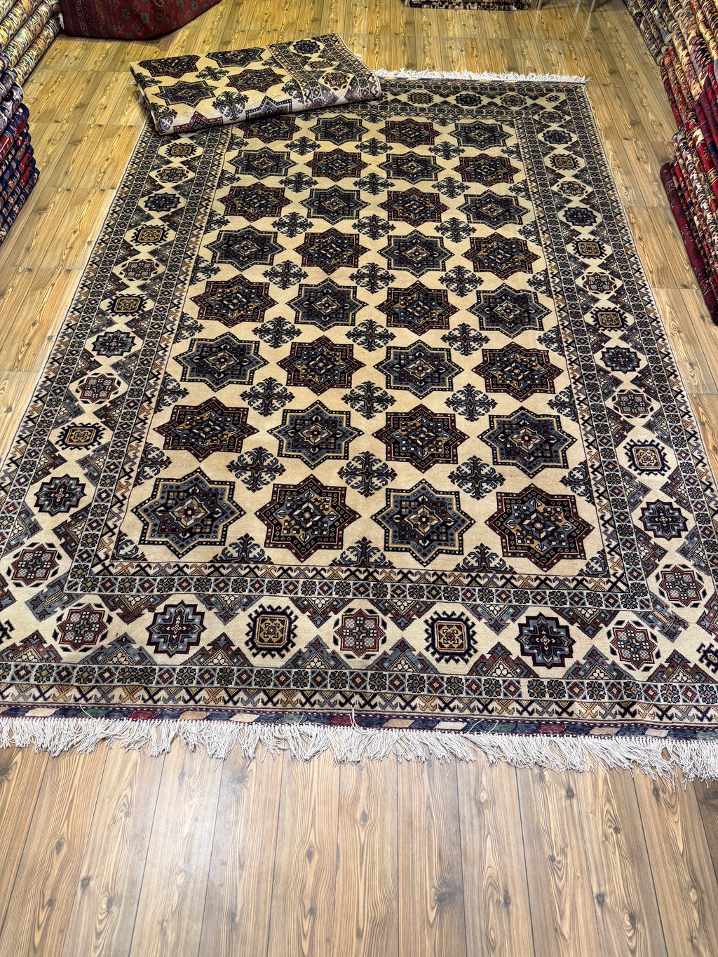 Luxury fine Afghan "Vollayati" Carpet