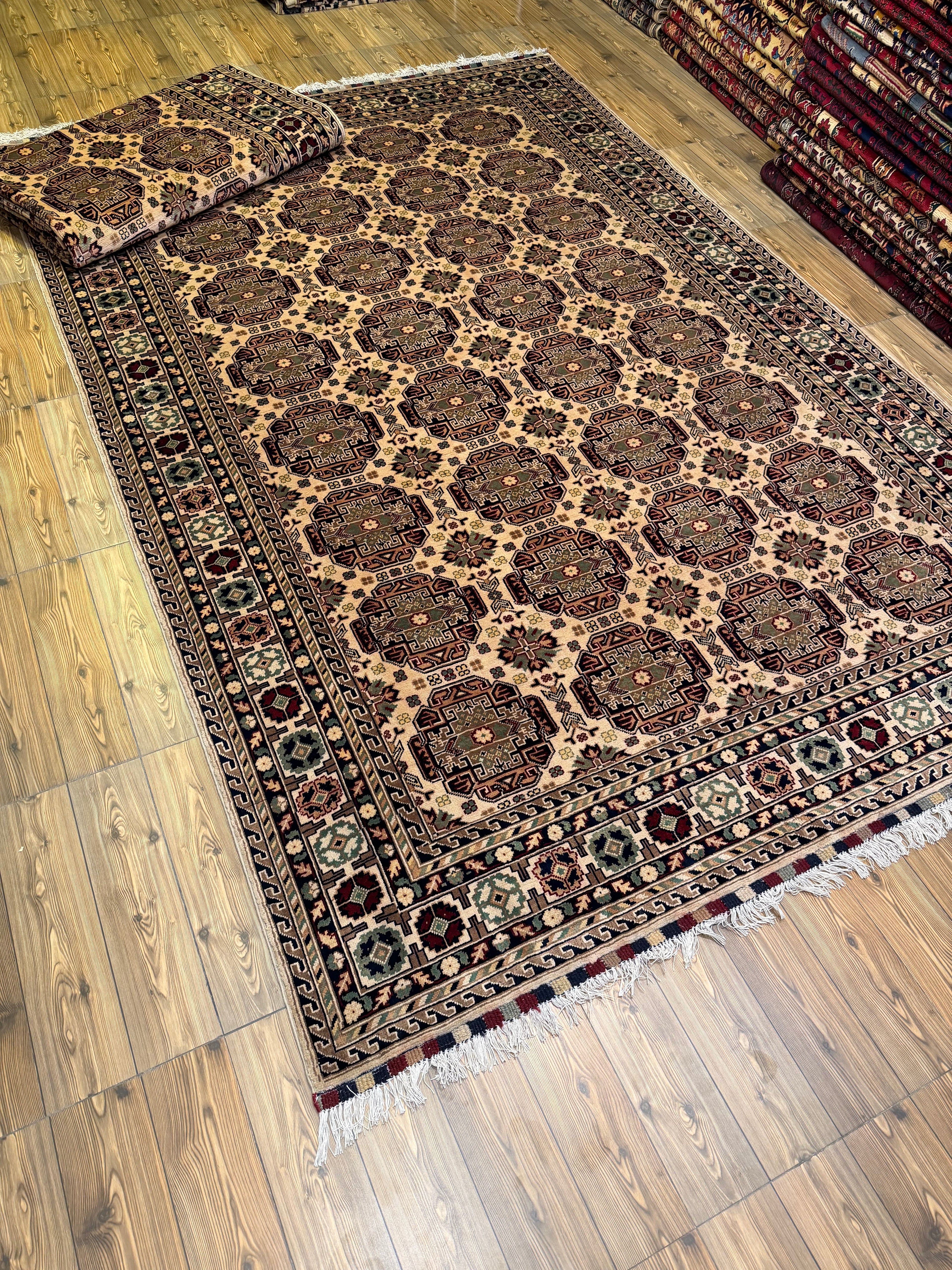 Luxury fine Afghan "Vollayati" Carpet