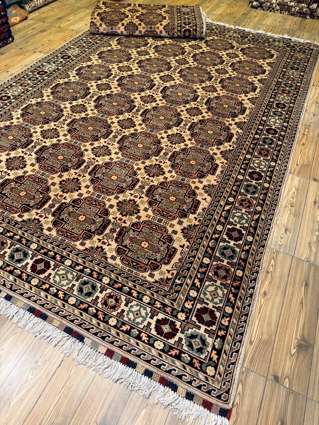 Luxury fine Afghan "Vollayati" Carpet