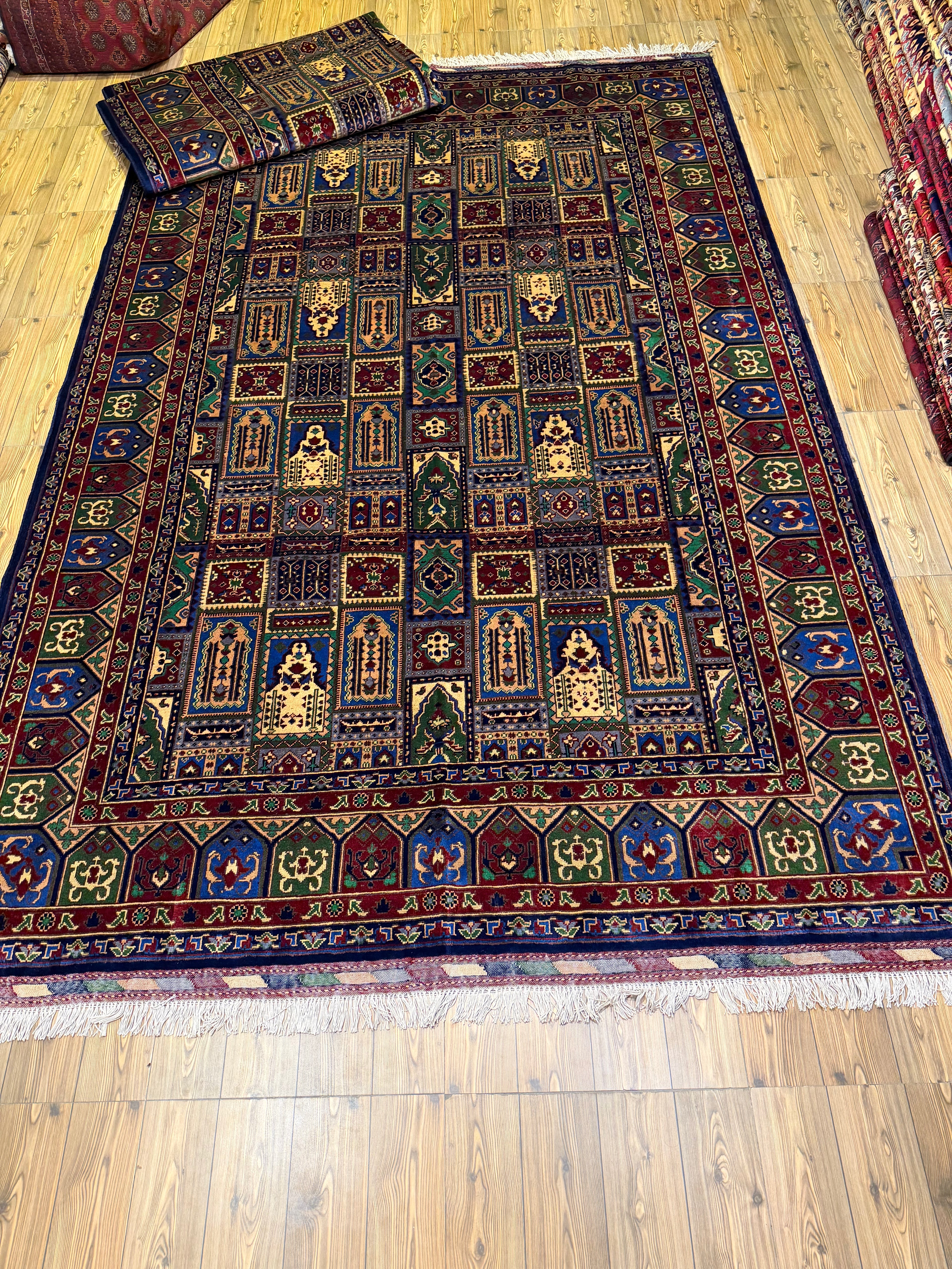 Luxury fine Afghan "Vollayati" Carpet