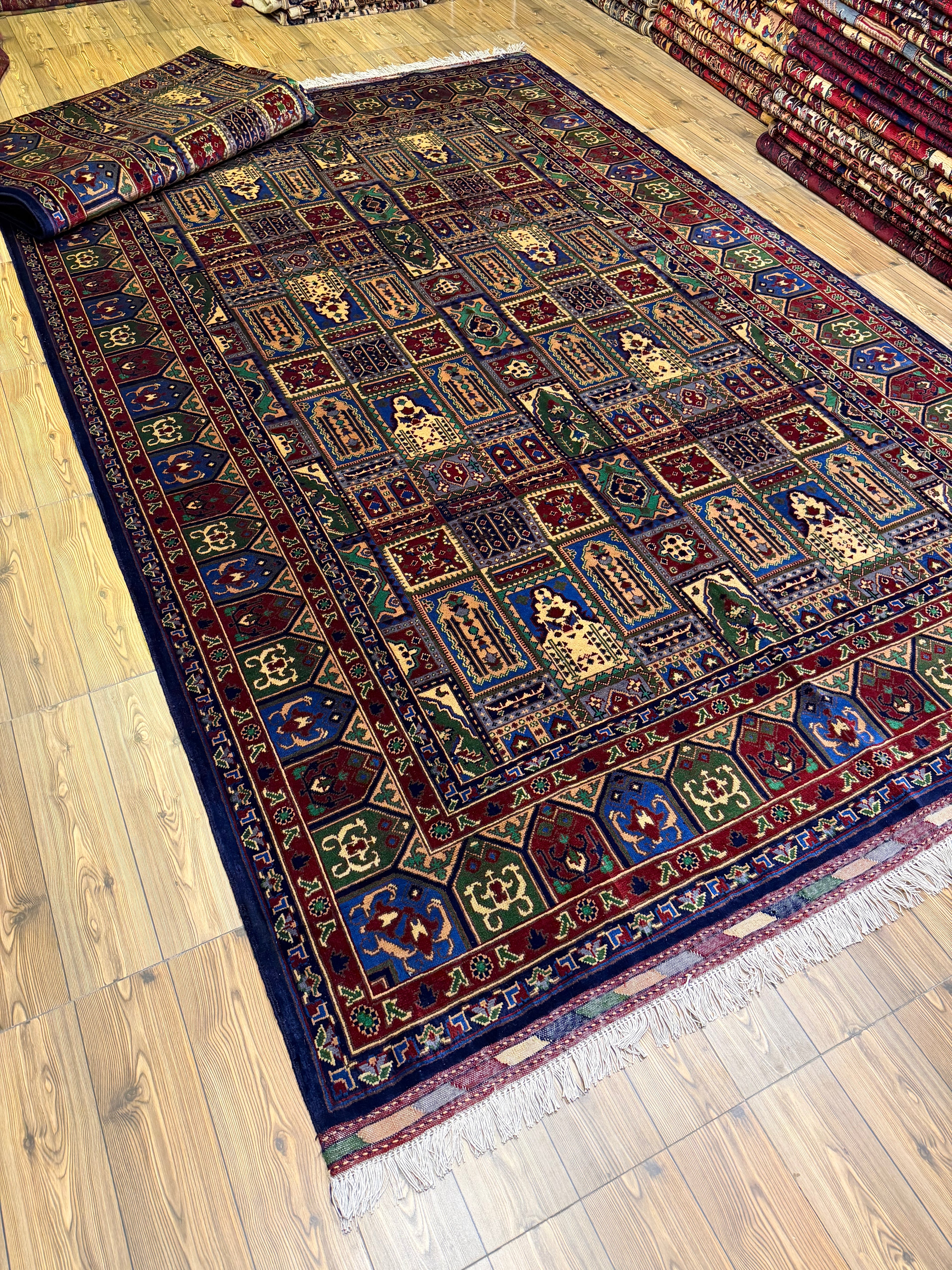 Luxury fine Afghan "Vollayati" Carpet
