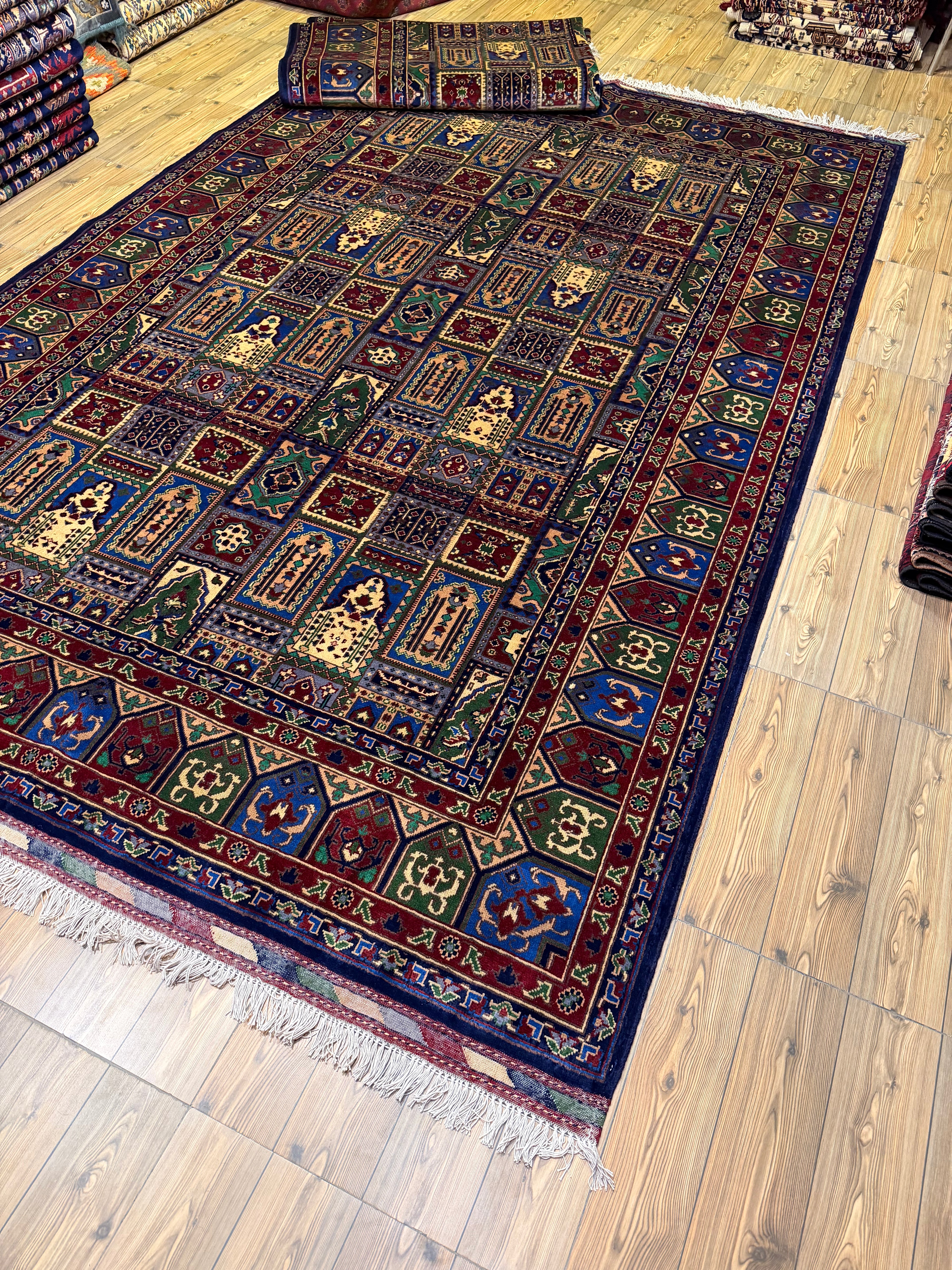 Luxury fine Afghan "Vollayati" Carpet