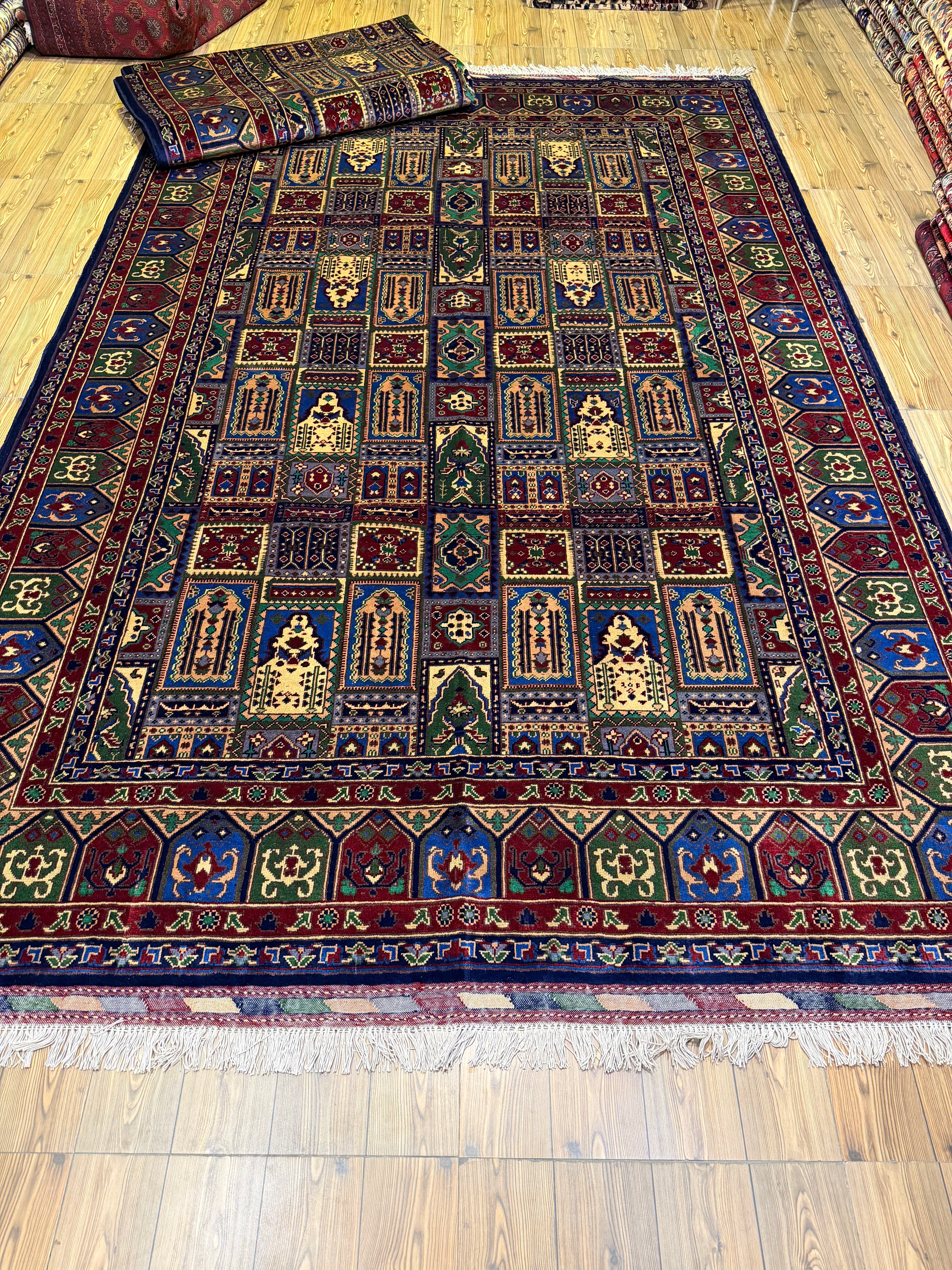 Luxury fine Afghan "Vollayati" Carpet