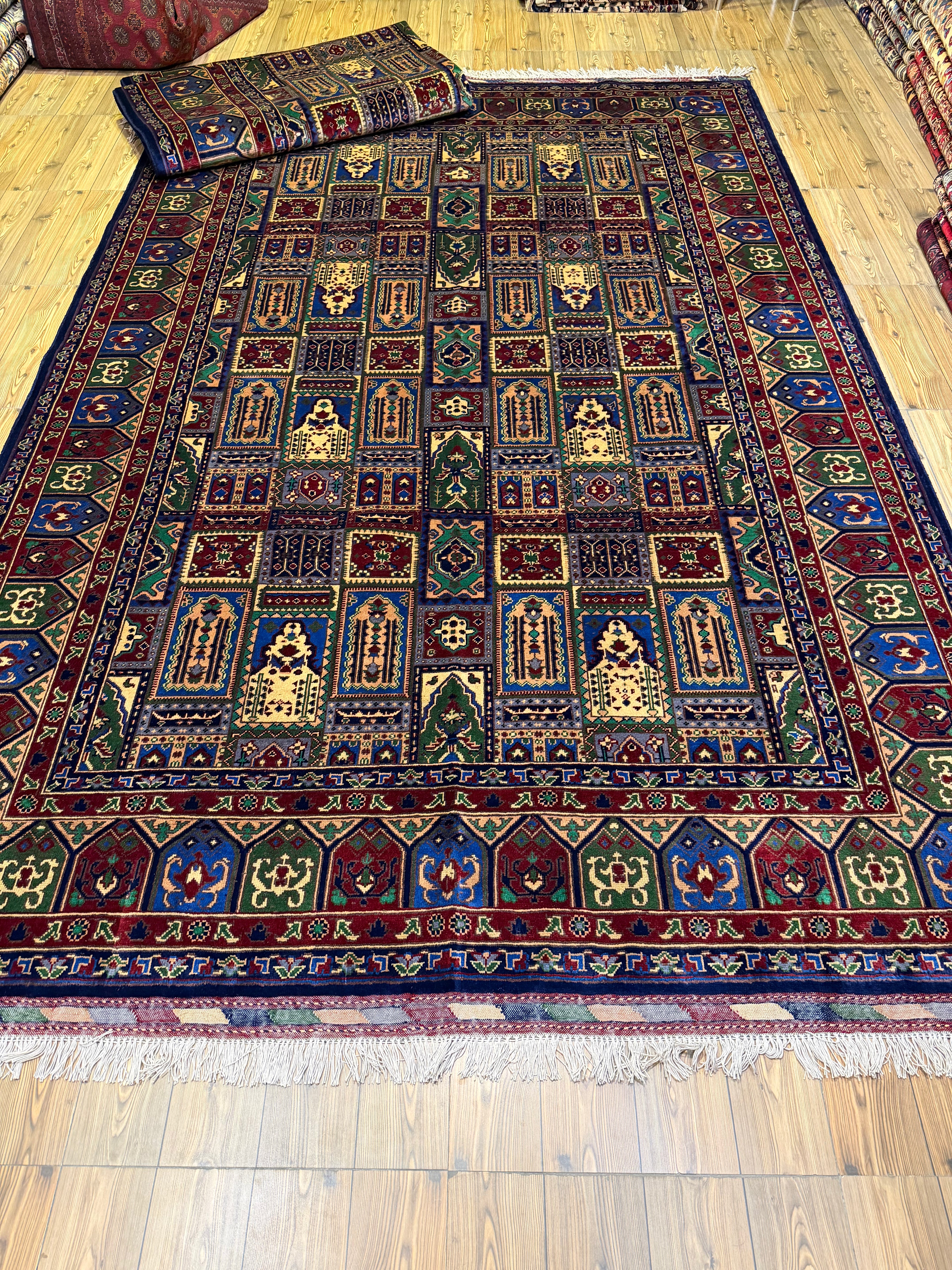 Luxury fine Afghan "Vollayati" Carpet