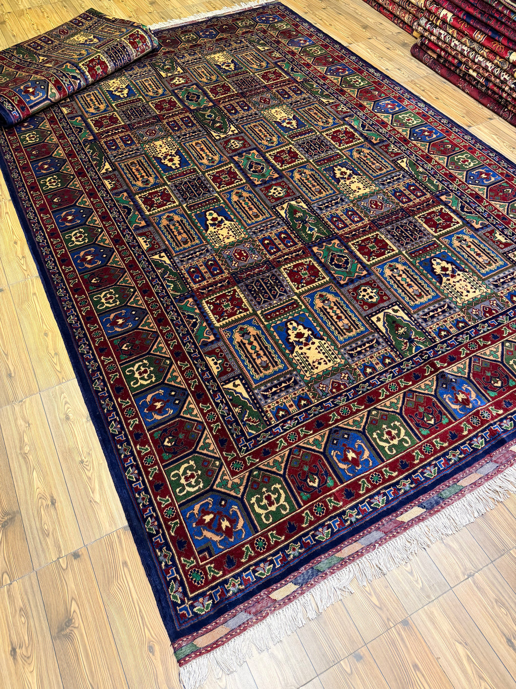 Luxury fine Afghan "Vollayati" Carpet