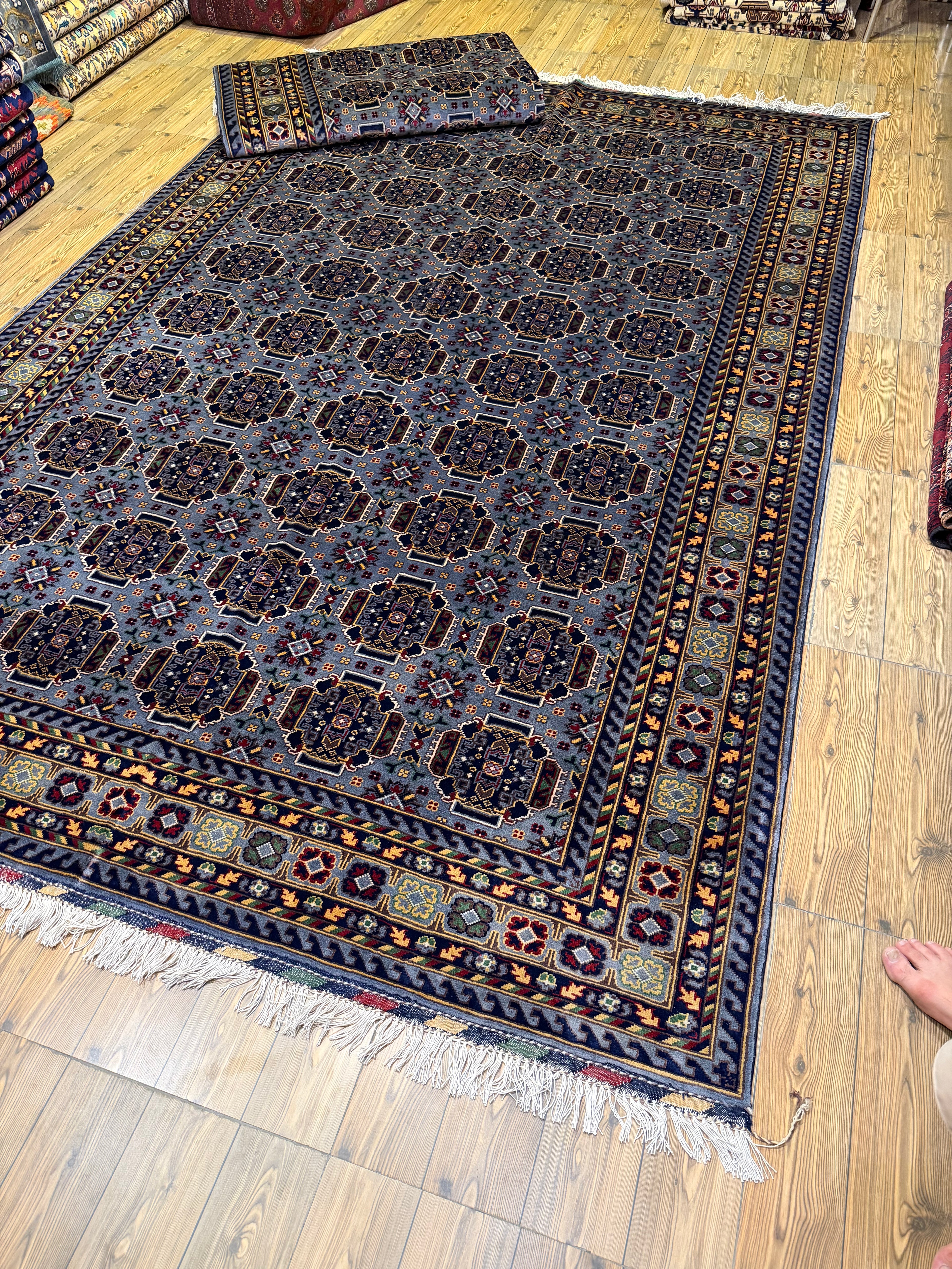 Luxury fine Afghan "Vollayati" Carpet