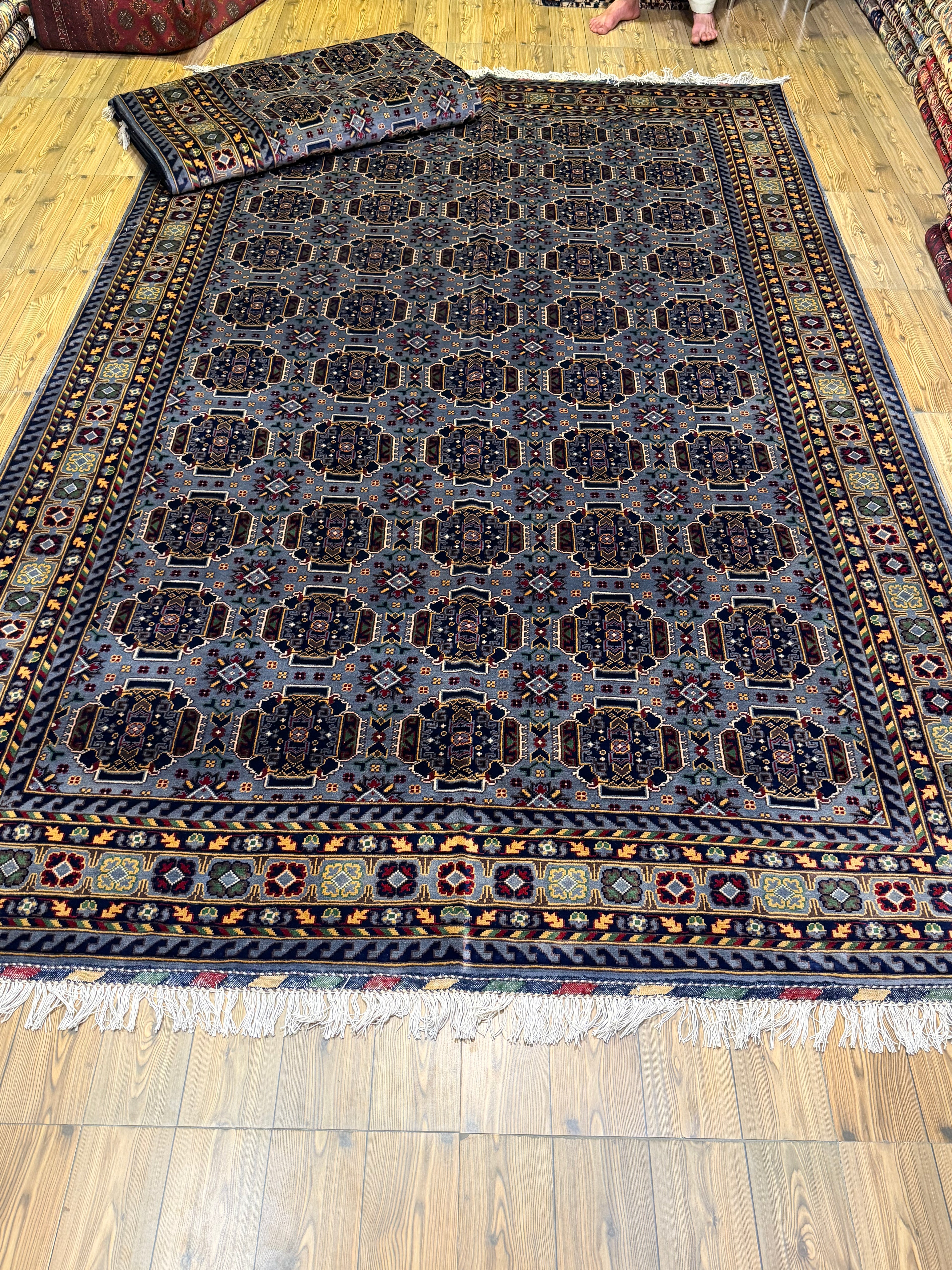 Luxury fine Afghan "Vollayati" Carpet
