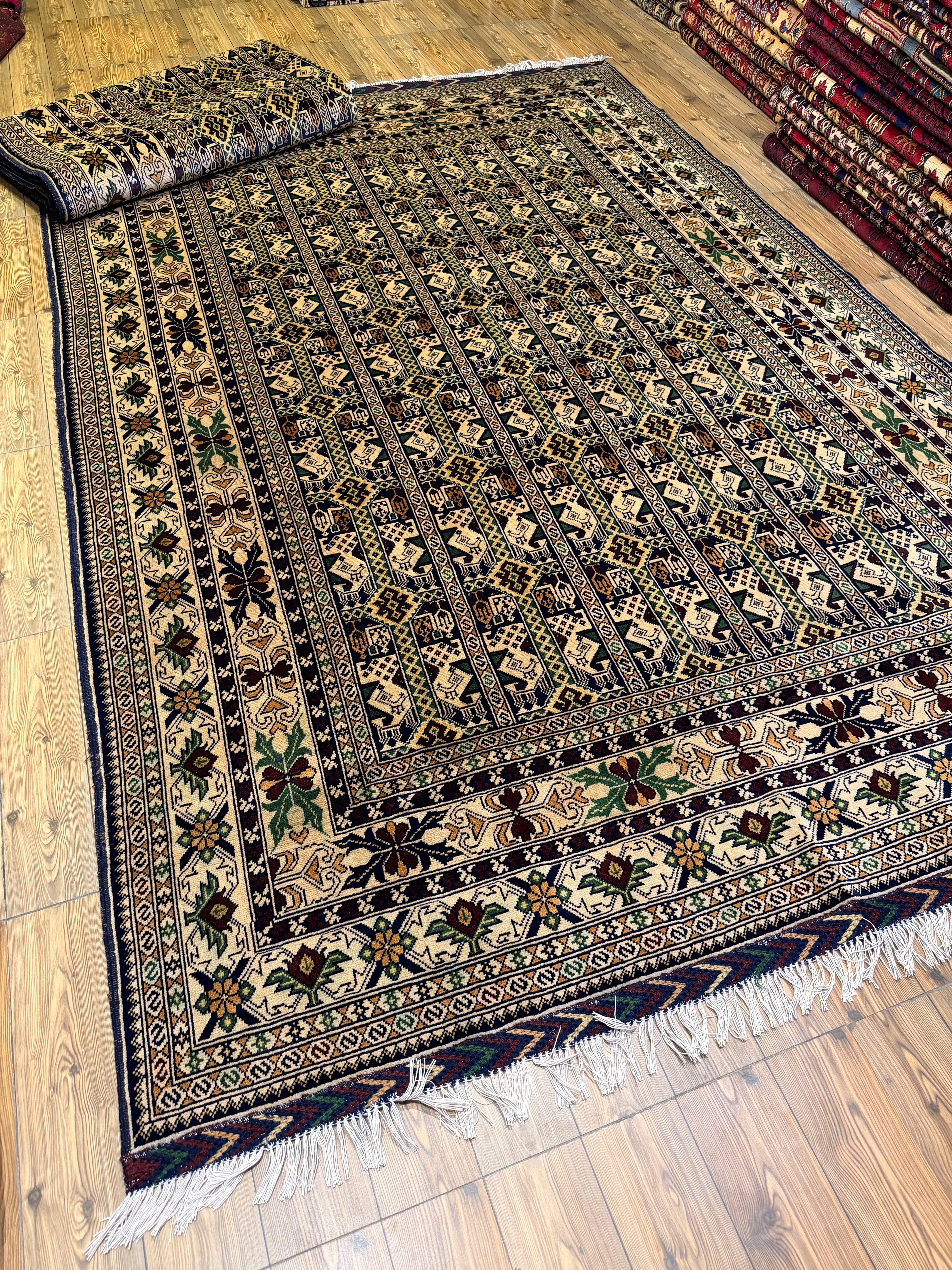 Luxury fine Afghan "Vollayati" Carpet