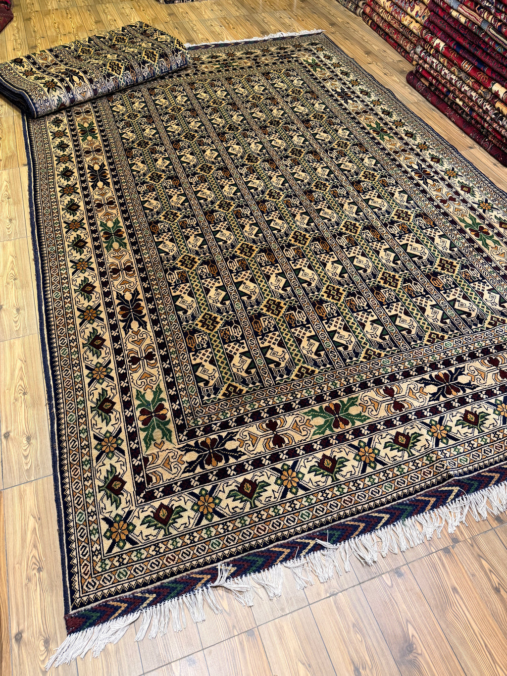 Luxury fine Afghan "Vollayati" Carpet