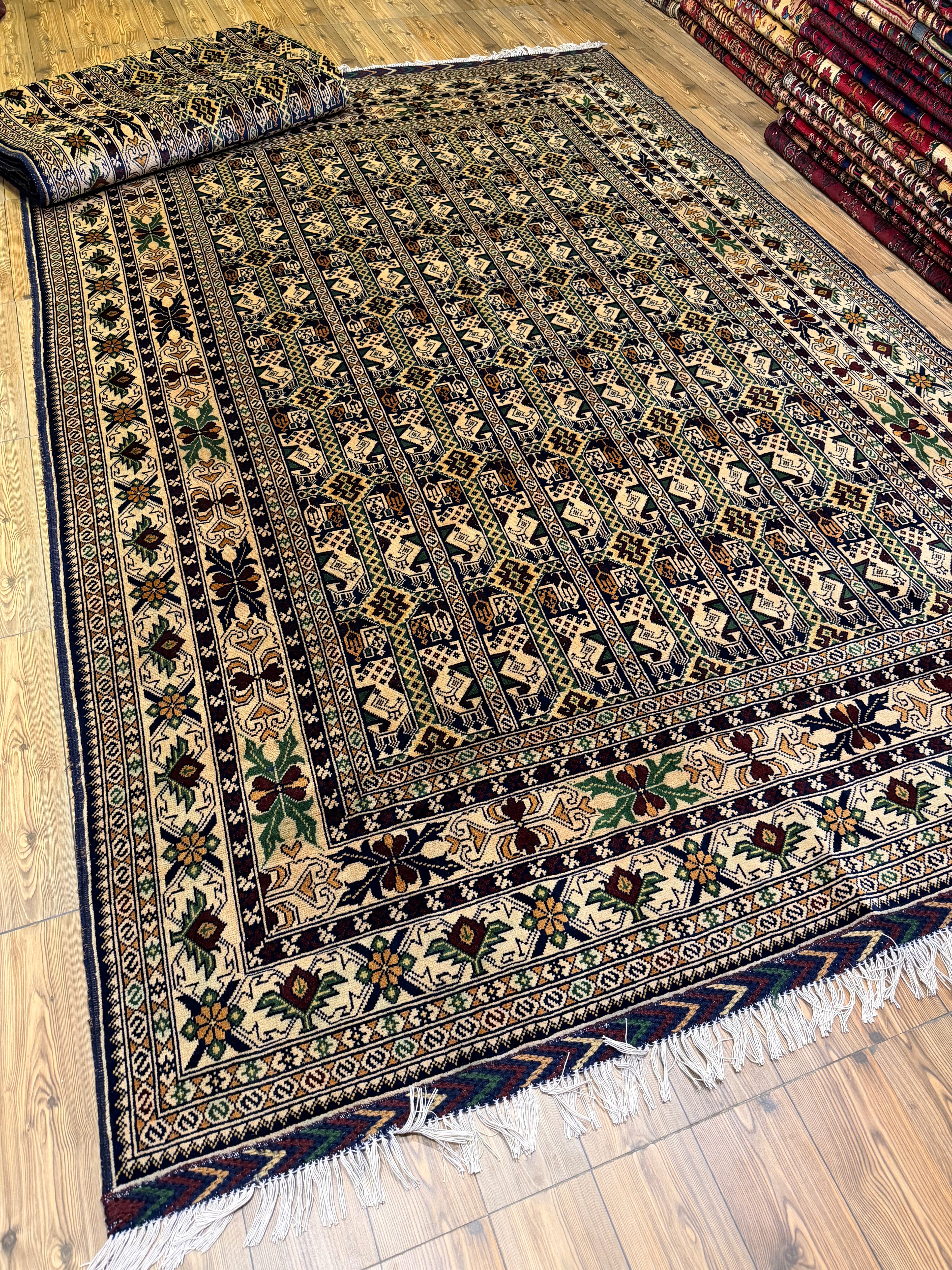 Luxury fine Afghan "Vollayati" Carpet