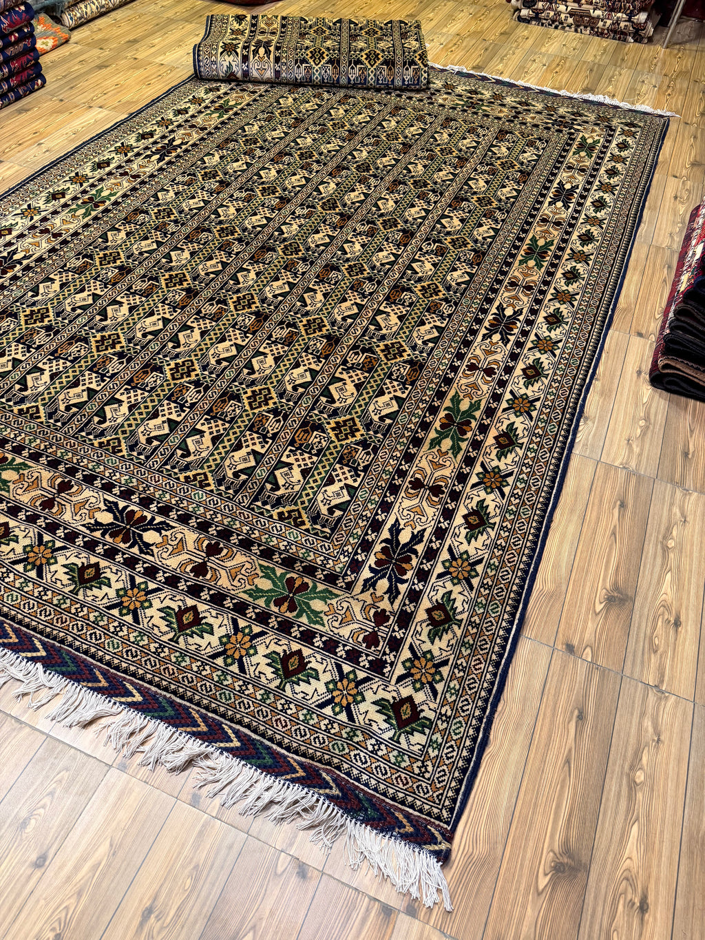 Luxury fine Afghan "Vollayati" Carpet