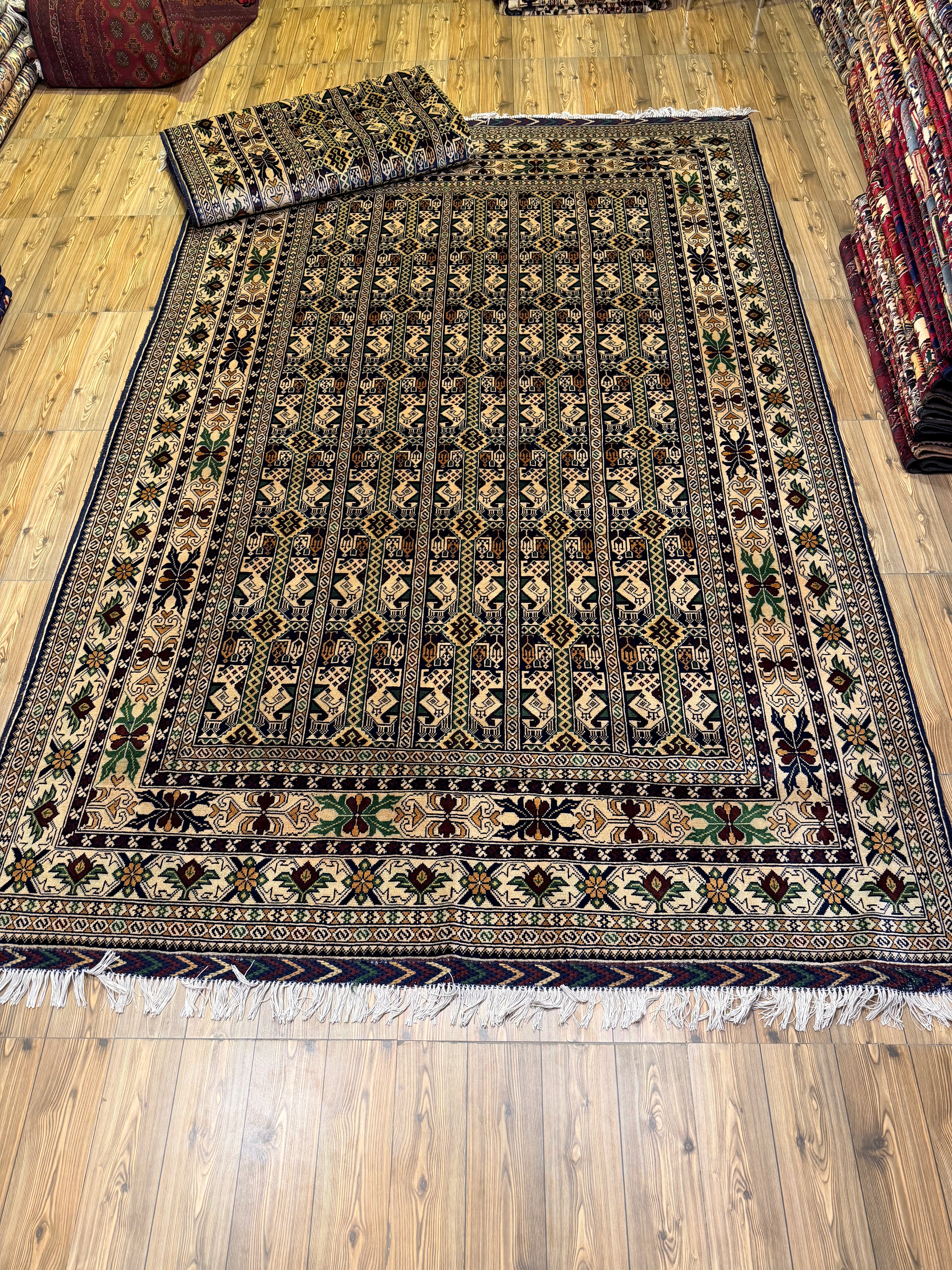 Luxury fine Afghan "Vollayati" Carpet