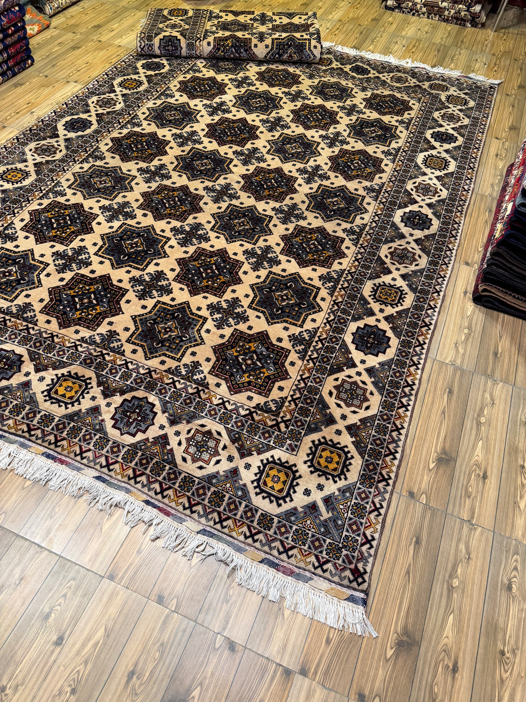 Luxury fine Afghan "Vollayati" Carpet