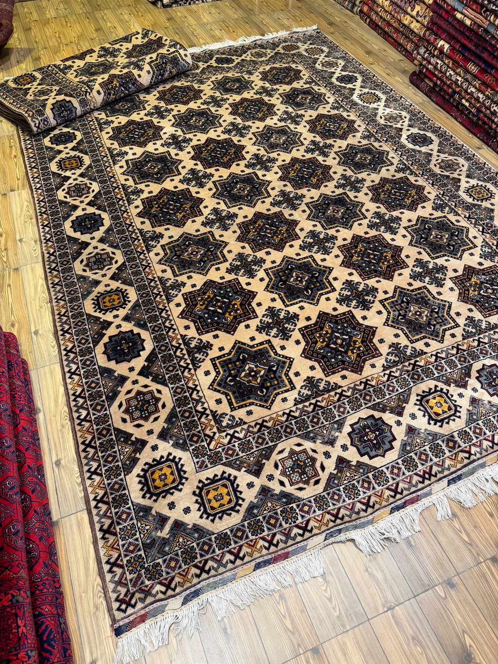Luxury fine Afghan "Vollayati" Carpet