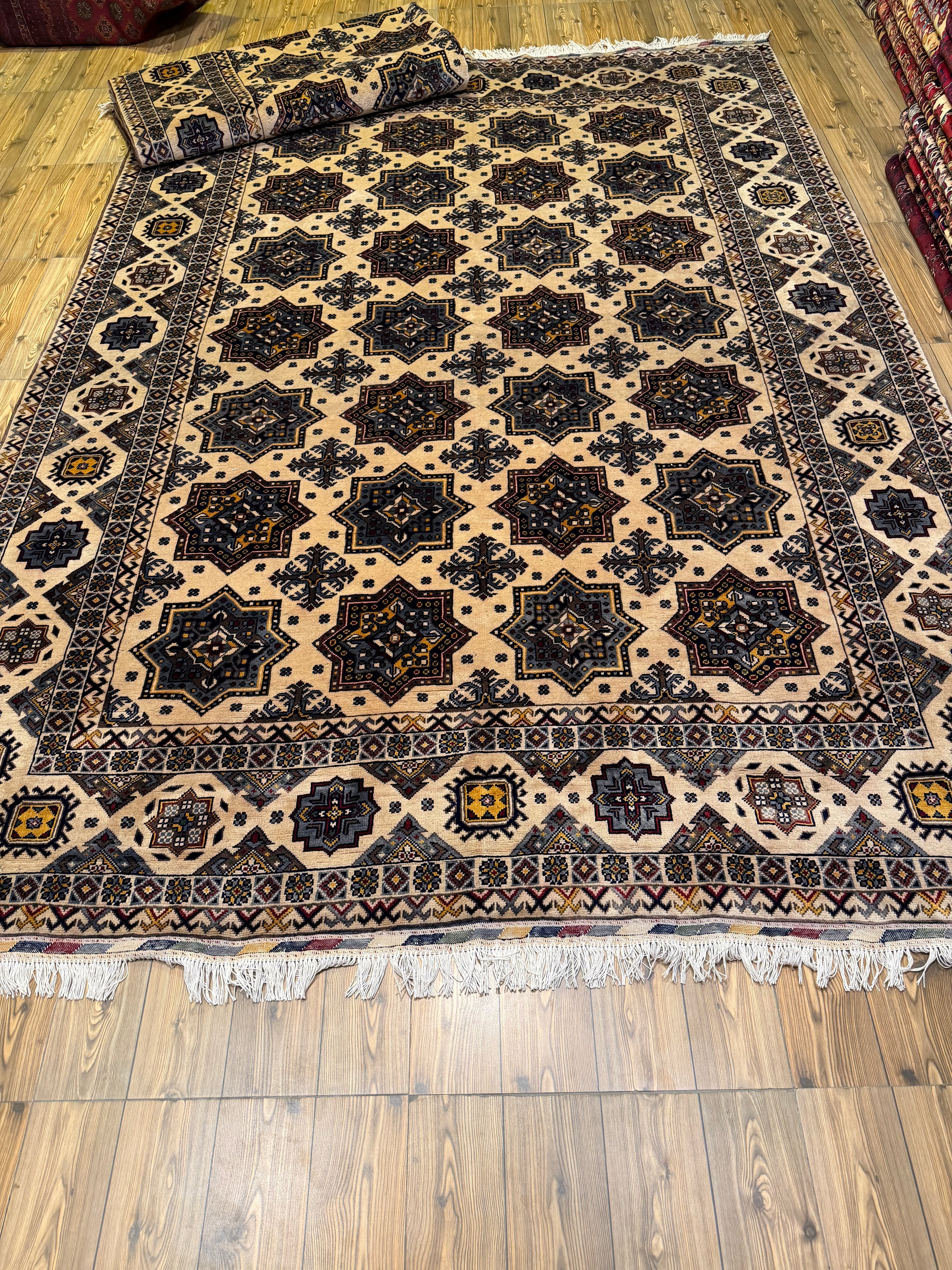 Luxury fine Afghan "Vollayati" Carpet