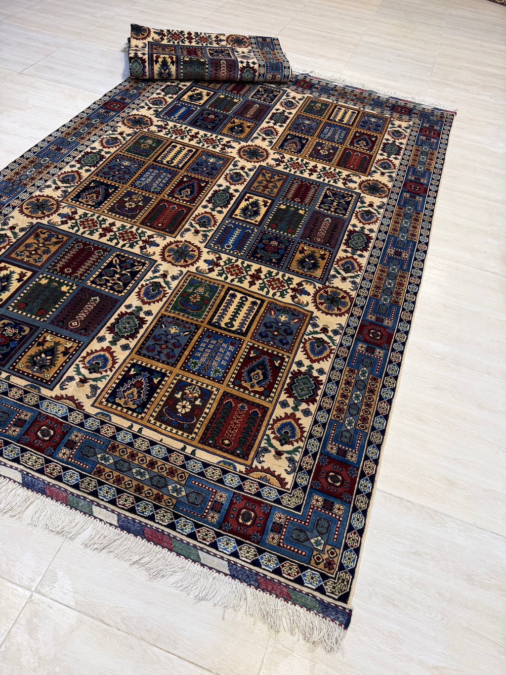 Luxury fine Afghan "Vollayati" Carpet