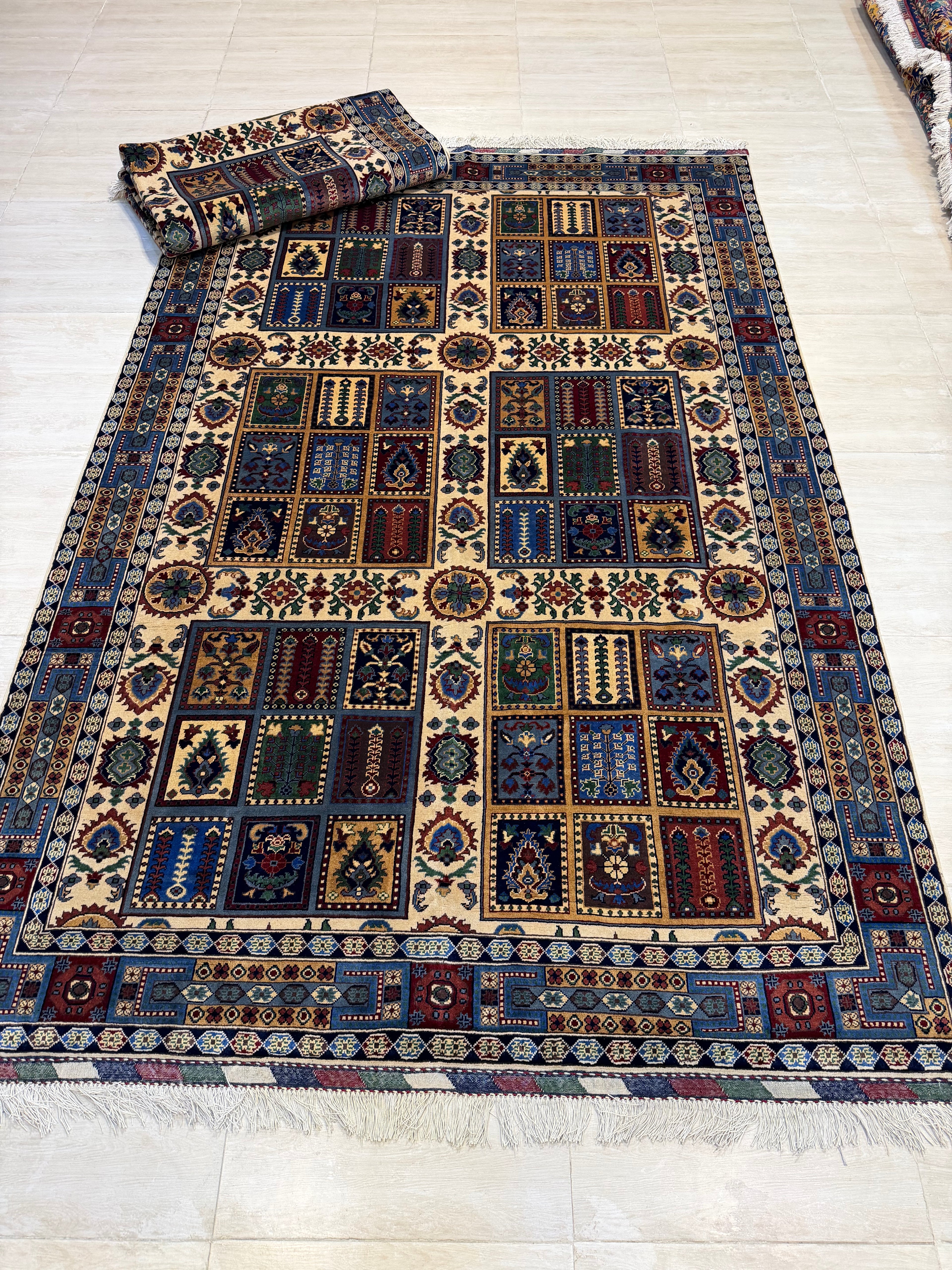 Luxury fine Afghan "Vollayati" Carpet