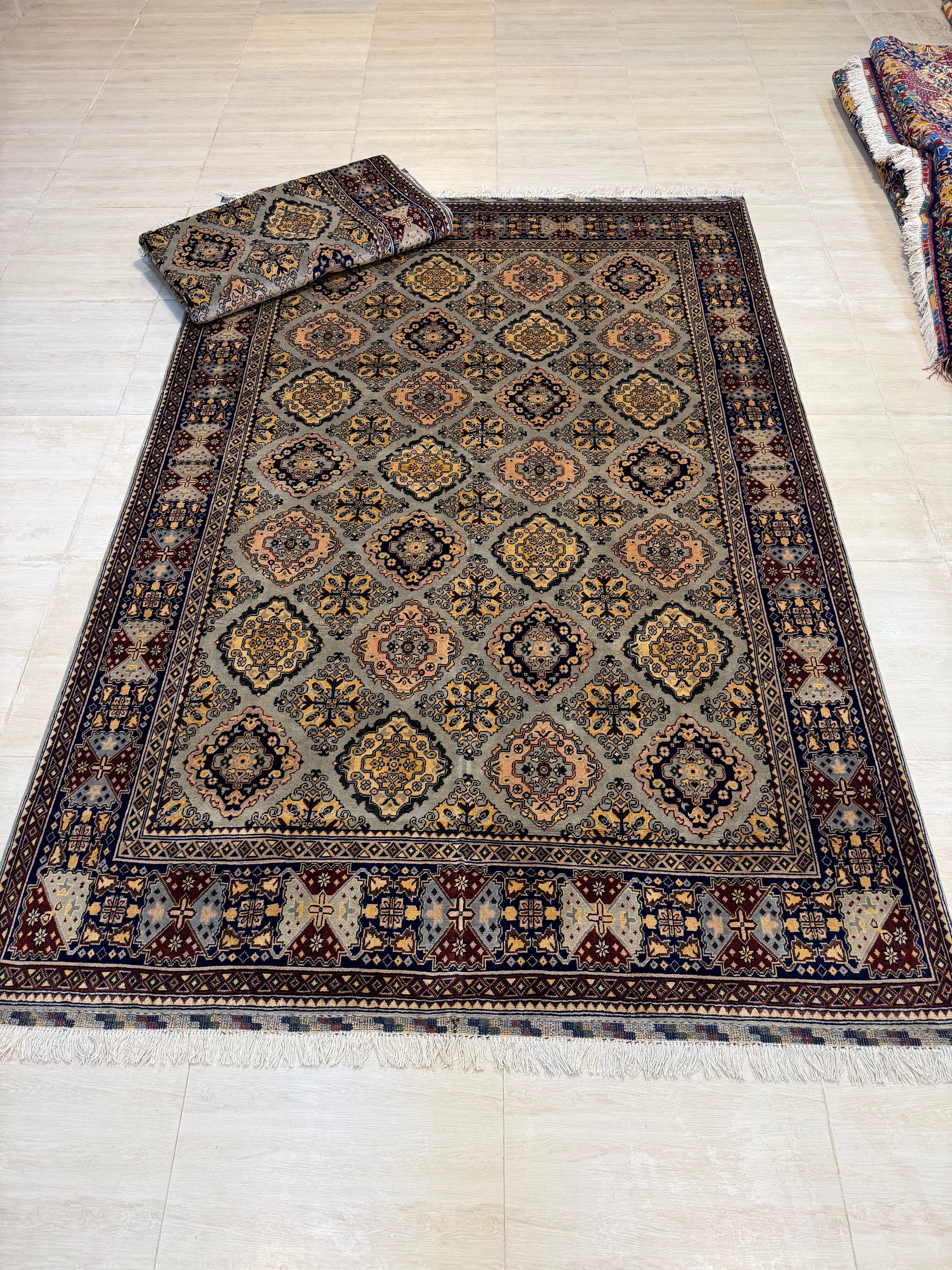 Luxury fine Afghan "Vollayati" Carpet